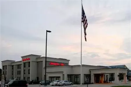 Facade/entrance, Property Building in Hampton Inn Mountain Home