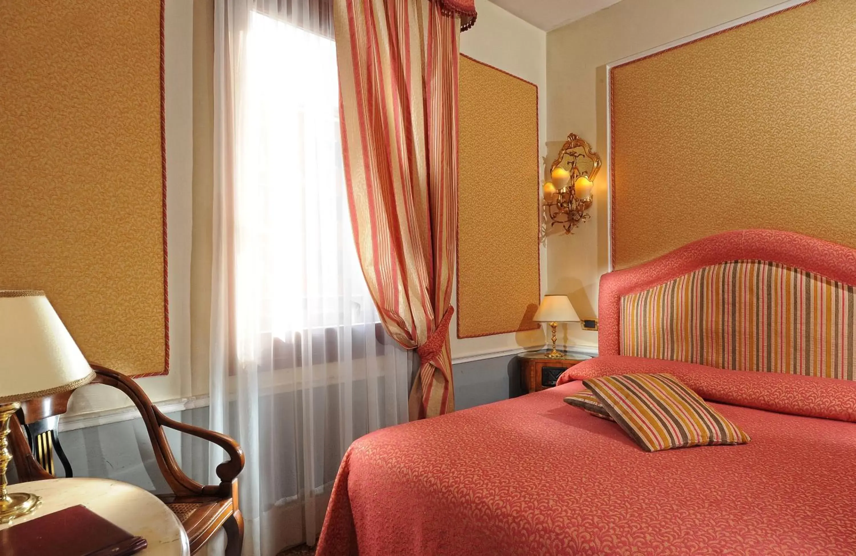 Photo of the whole room, Bed in Hotel Arlecchino