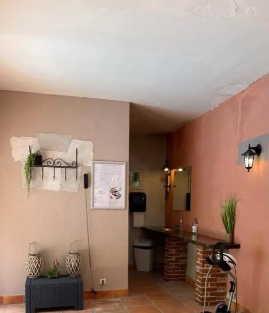 Swimming pool in Logis Hotel Restaurant Le Domaine de la Régalière