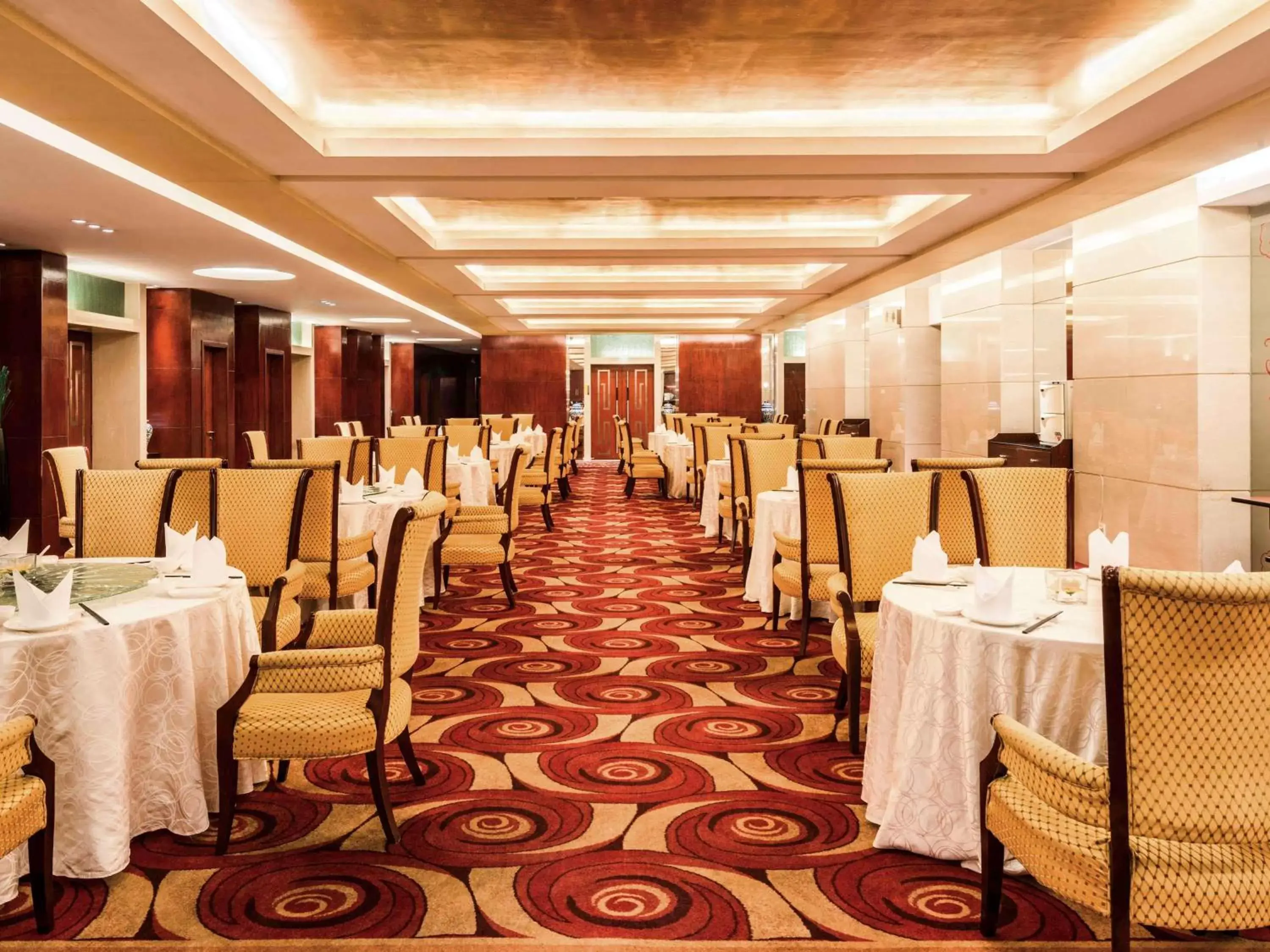 Restaurant/places to eat, Banquet Facilities in Pullman Guangzhou Baiyun Airport