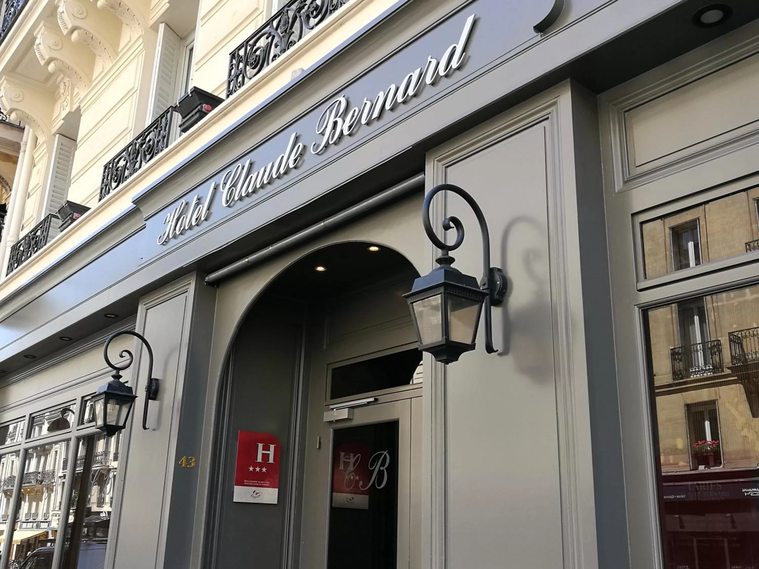Facade/entrance in Hotel Claude Bernard Saint-Germain
