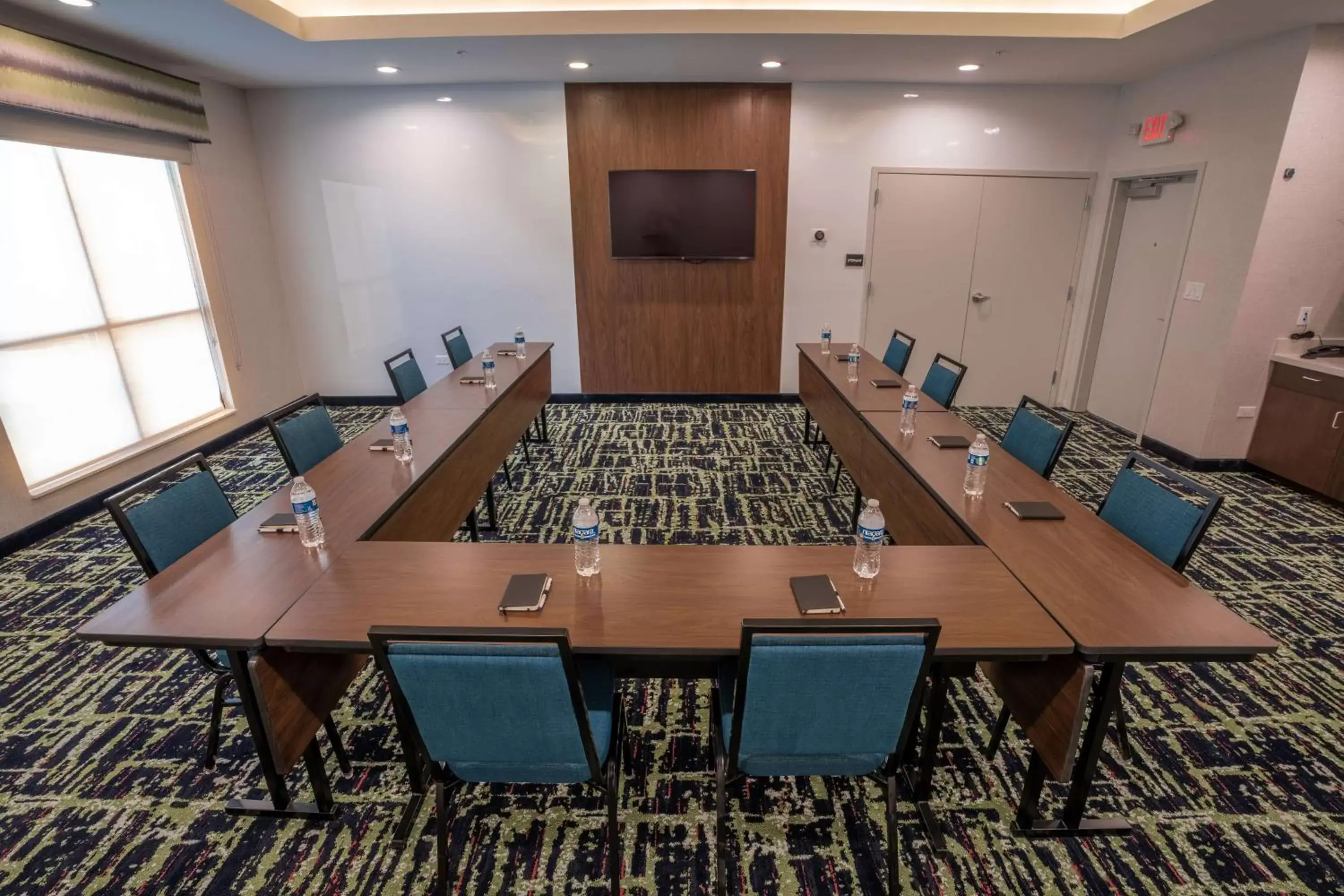 Meeting/conference room in Hampton Inn By Hilton Huntley Chicago