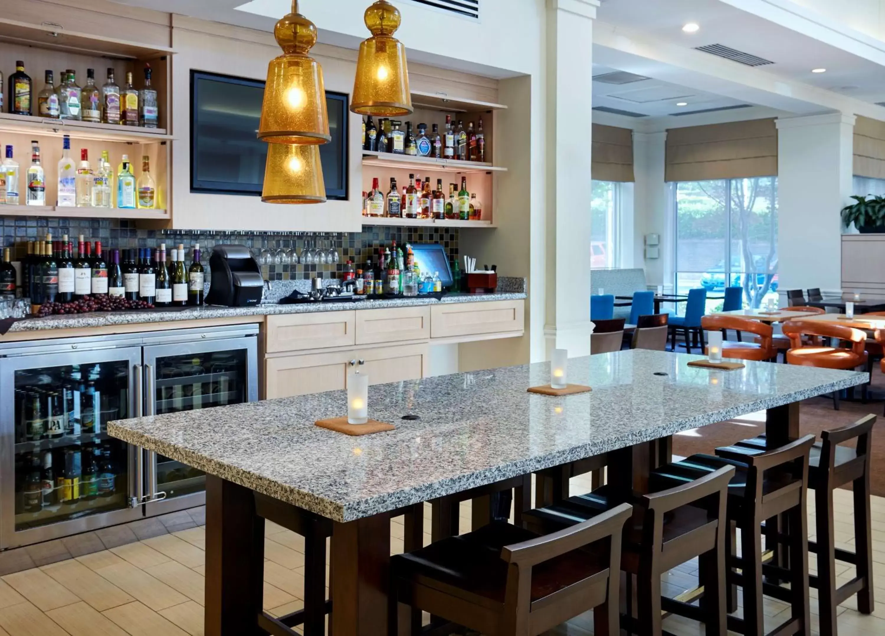 Lounge or bar, Restaurant/Places to Eat in Hilton Garden Inn Charlotte North