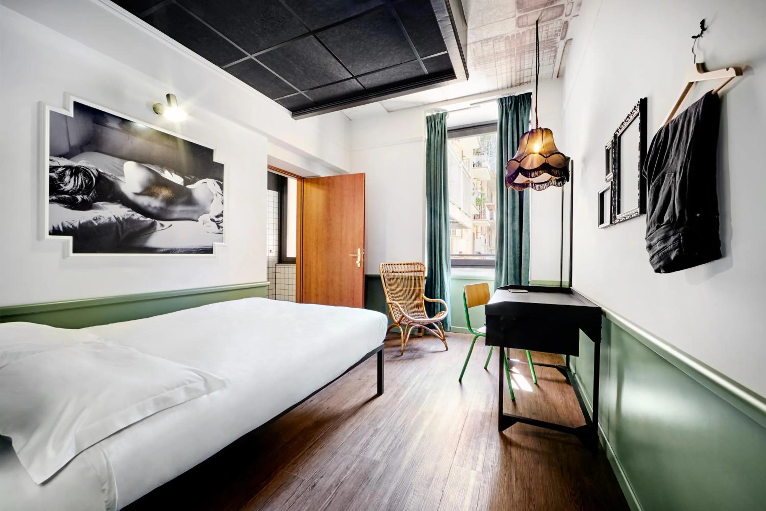 Photo of the whole room, Bed in Generator Rome