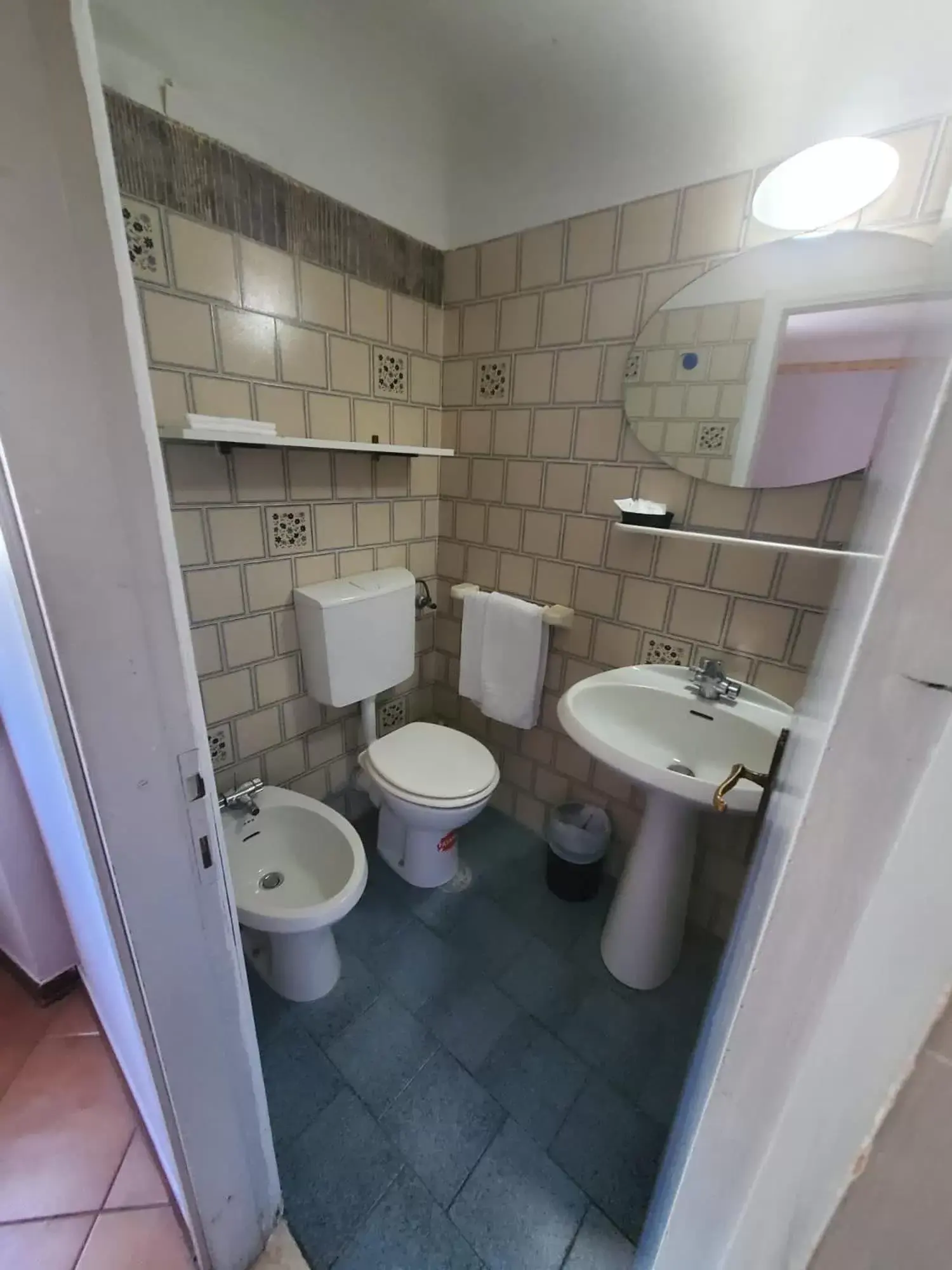 Bathroom in Hotel Fedora