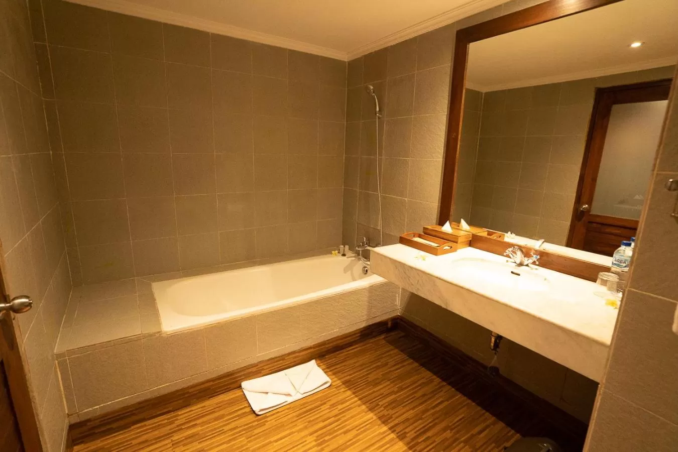Bathroom in New Sunari Lovina Beach Resort