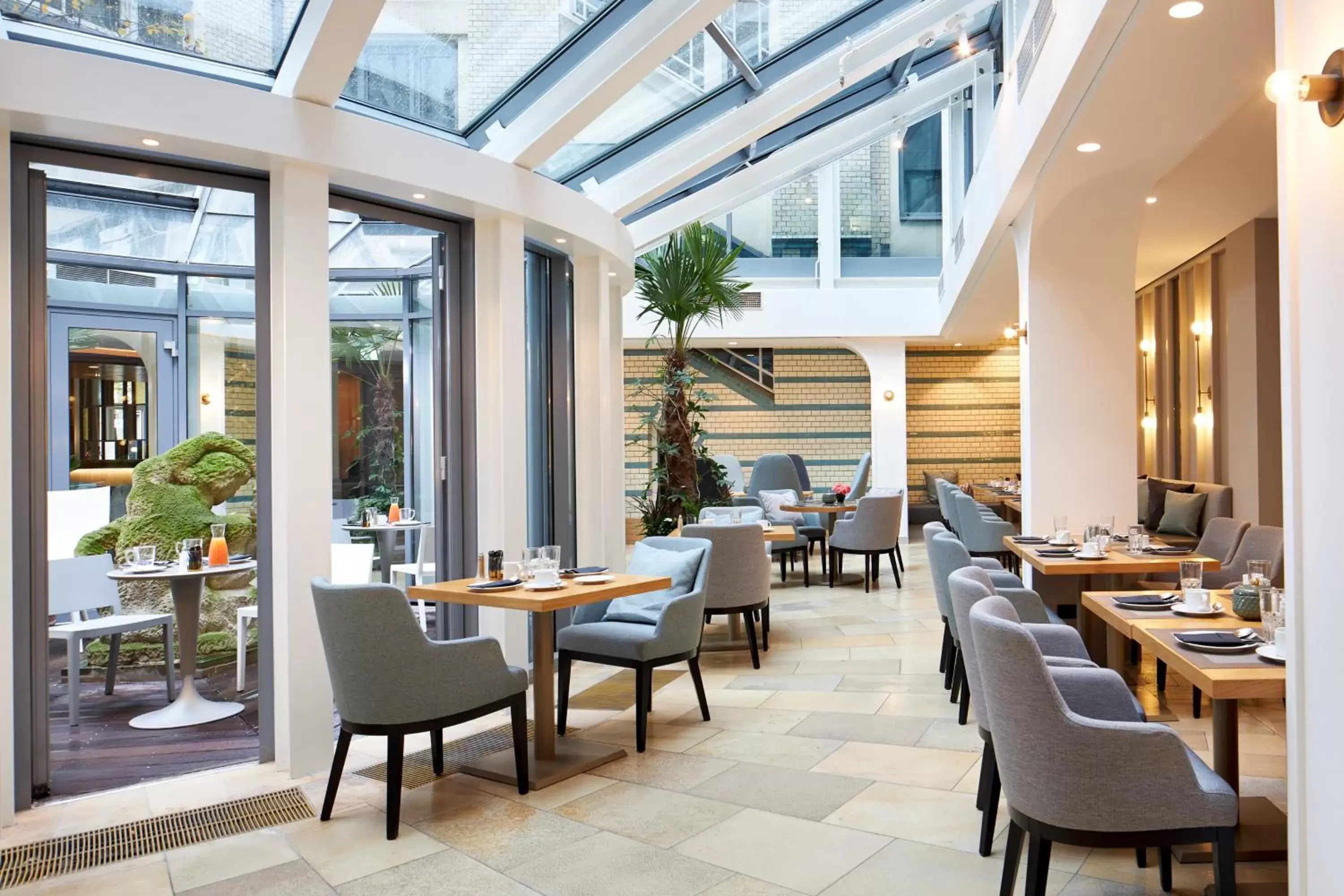 Restaurant/places to eat in Classik Hotel Alexander Plaza Restaurant/places to eat in Classik Hotel Alexander Plaza