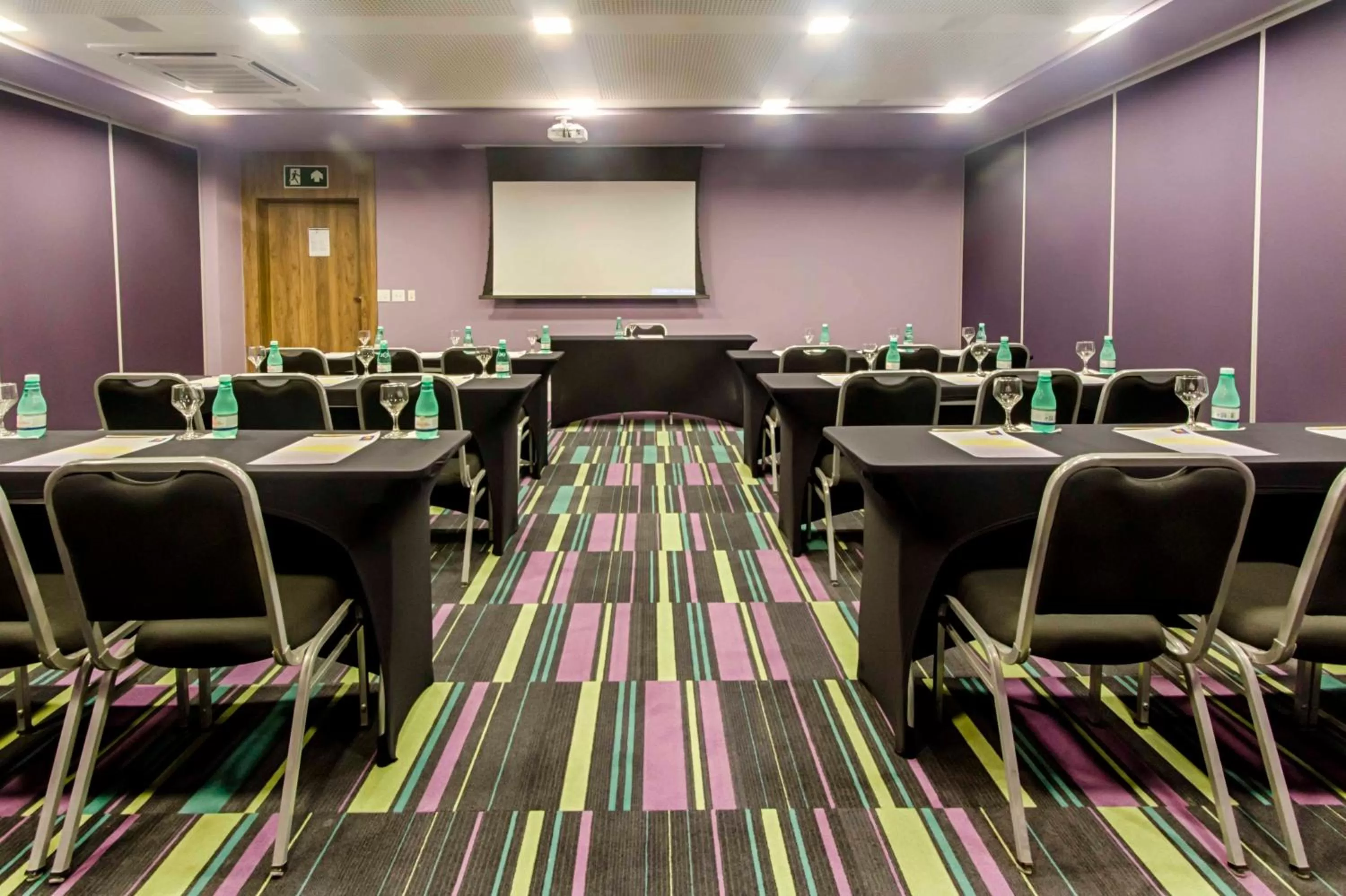Business facilities in ibis Styles Confins Aeroporto
