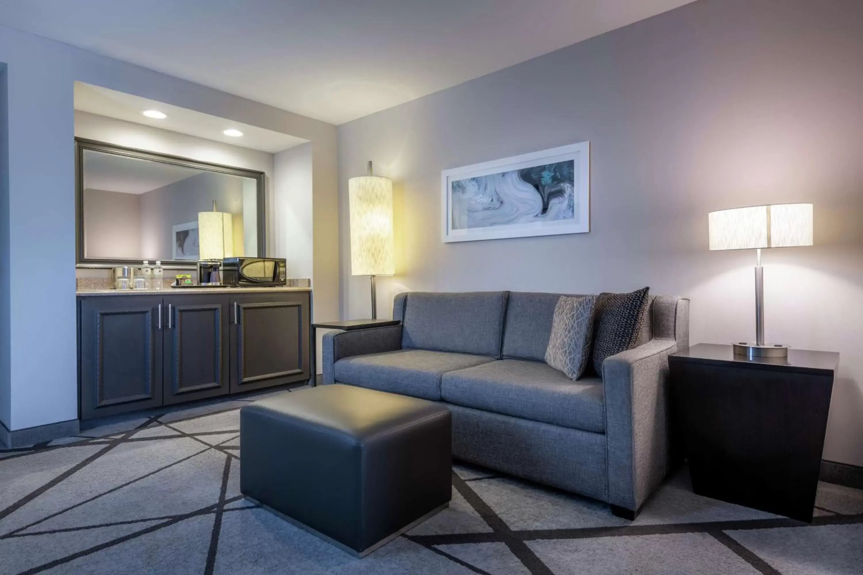 Bed, Seating Area in DoubleTree by Hilton Los Angeles Norwalk