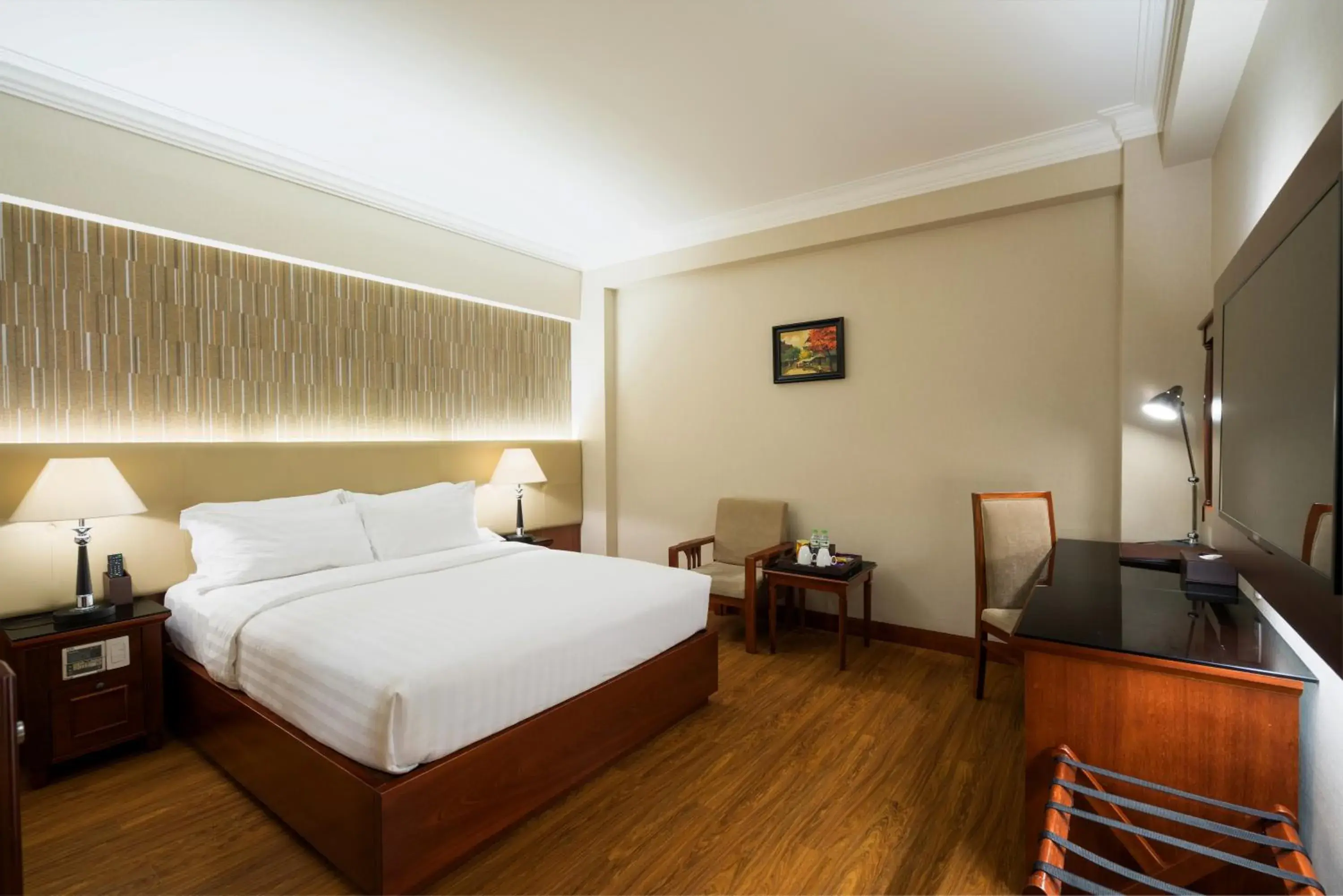 Superior Queen Room (No Window) in Nhat Ha Maison Hotel formerly Nhat Ha 1 Hotel Superior Queen Room (No Window) in Nhat Ha Maison Hotel formerly Nhat Ha 1 Hotel