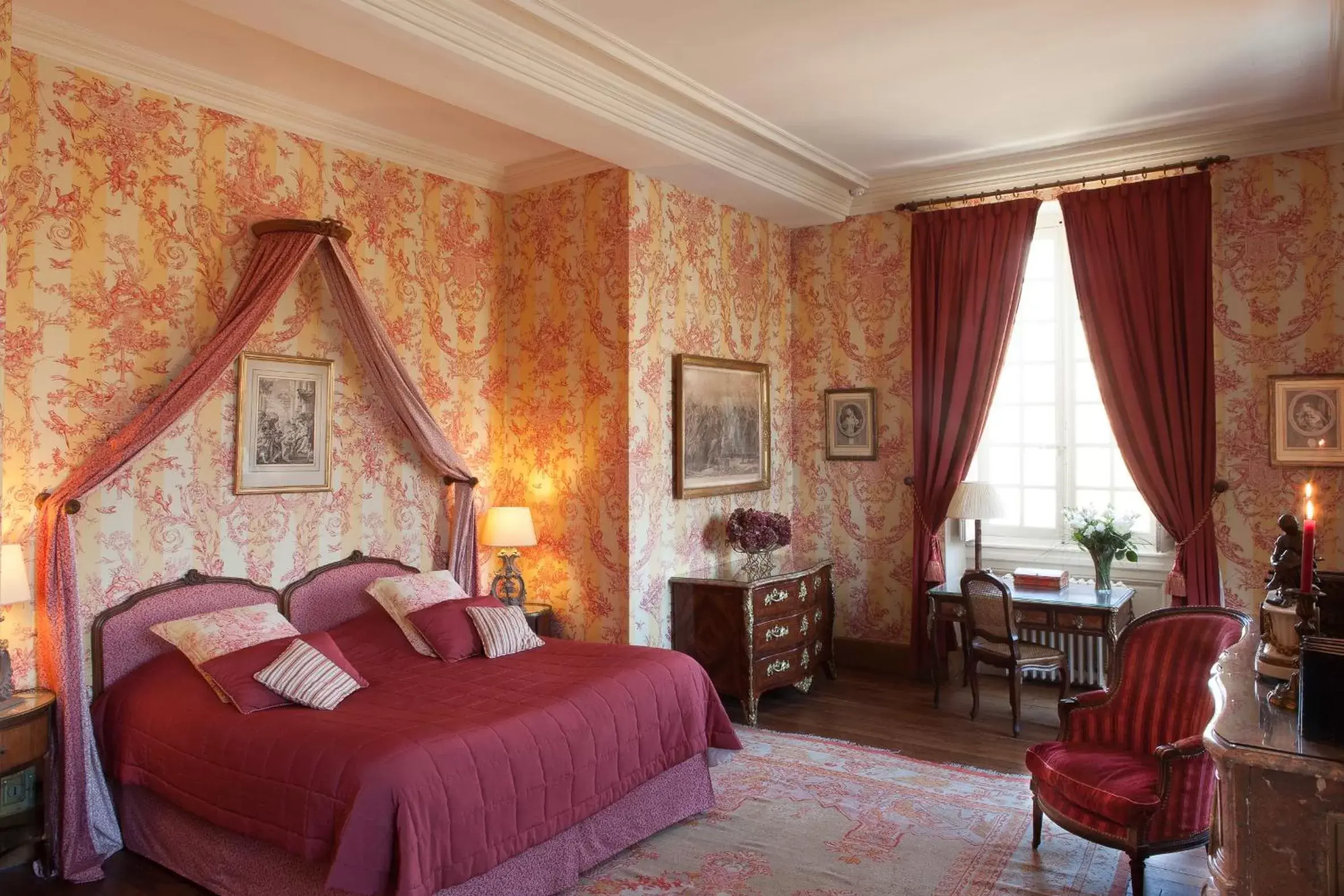 Photo of the whole room in Château-Hôtel de Bourron