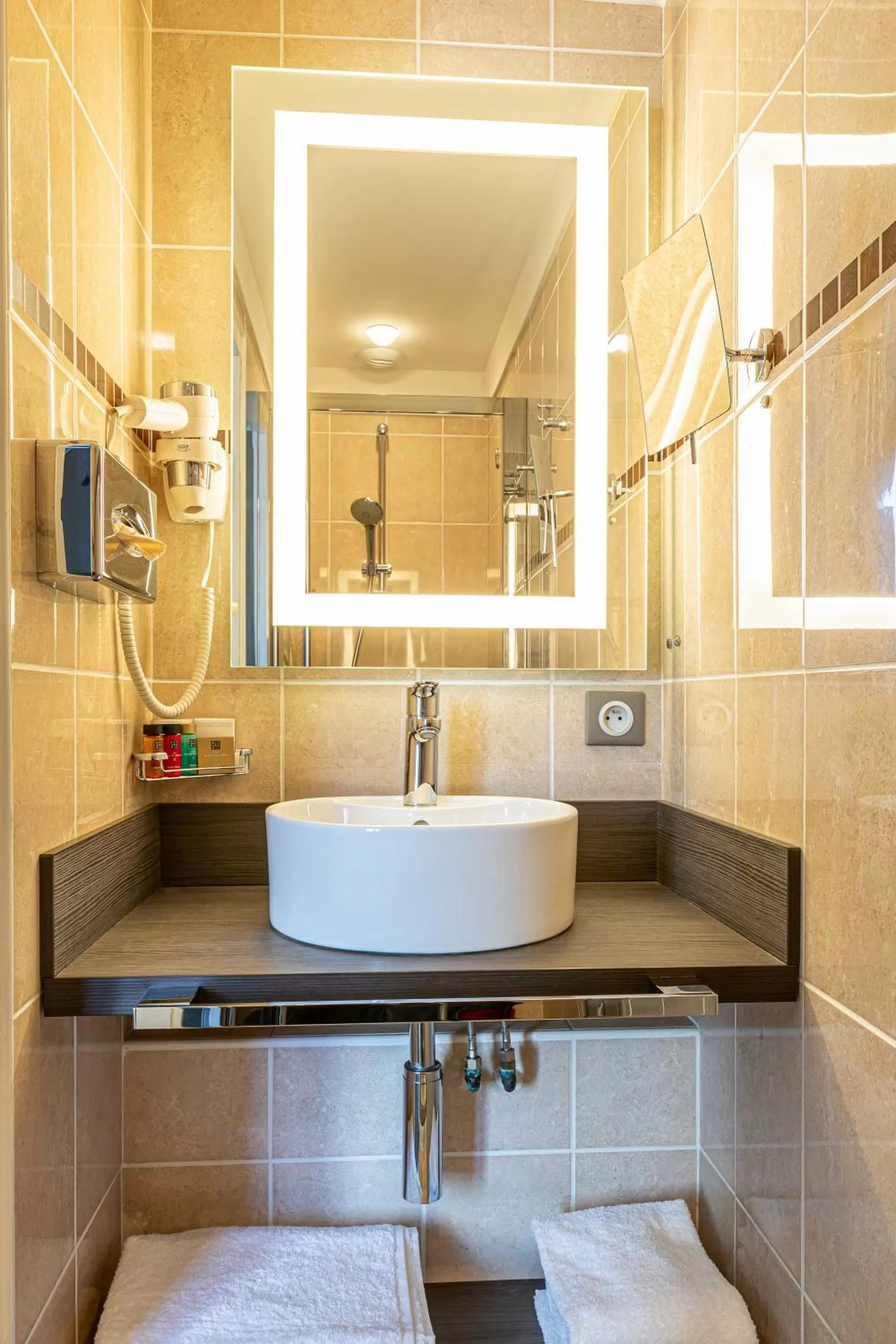 Bathroom in Hotel Des Dunes