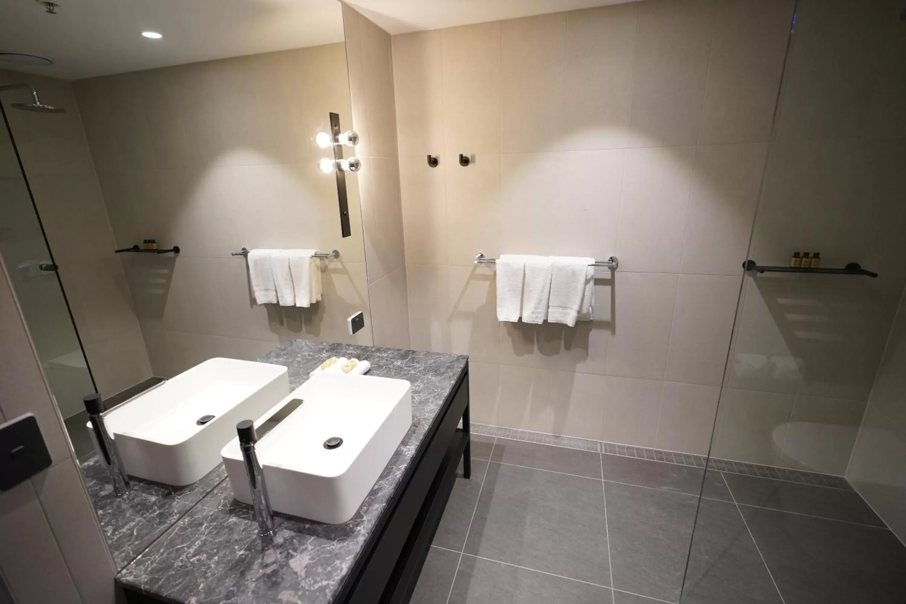 Premium Studio Apartment in Clarion Apartments South Melbourne Premium Studio Apartment in Clarion Apartments South Melbourne