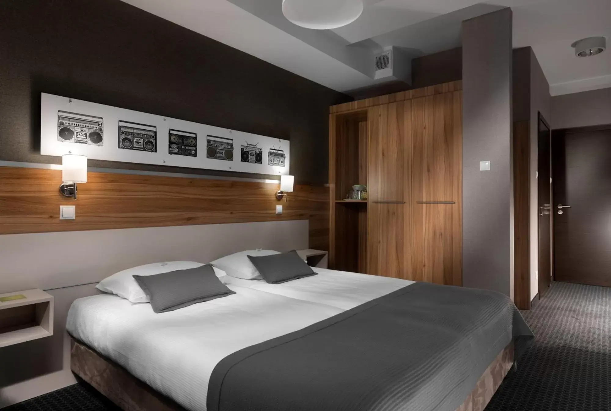 Property building, Bed in Hotel Beethoven