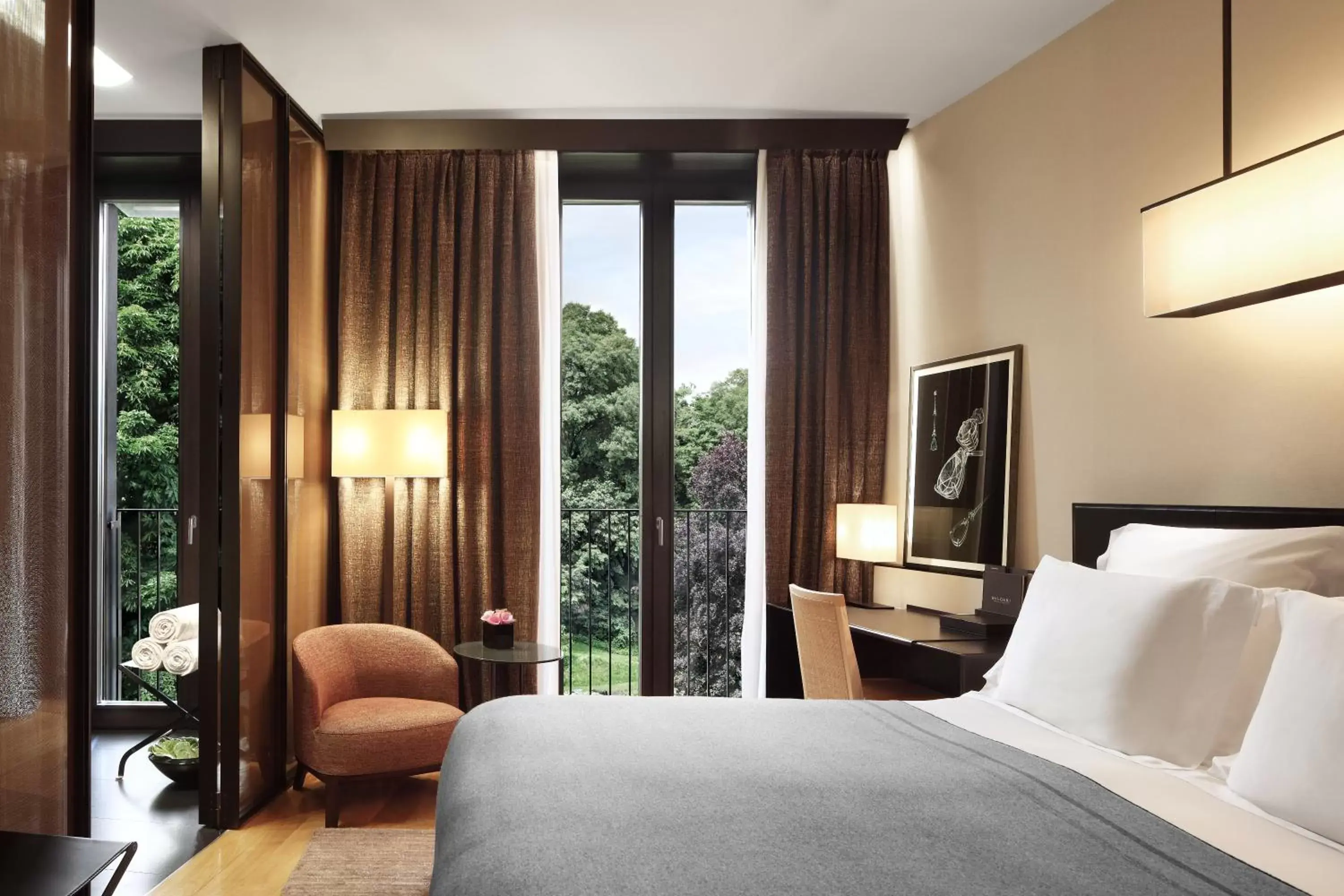 Bed in Bulgari Hotel Milano