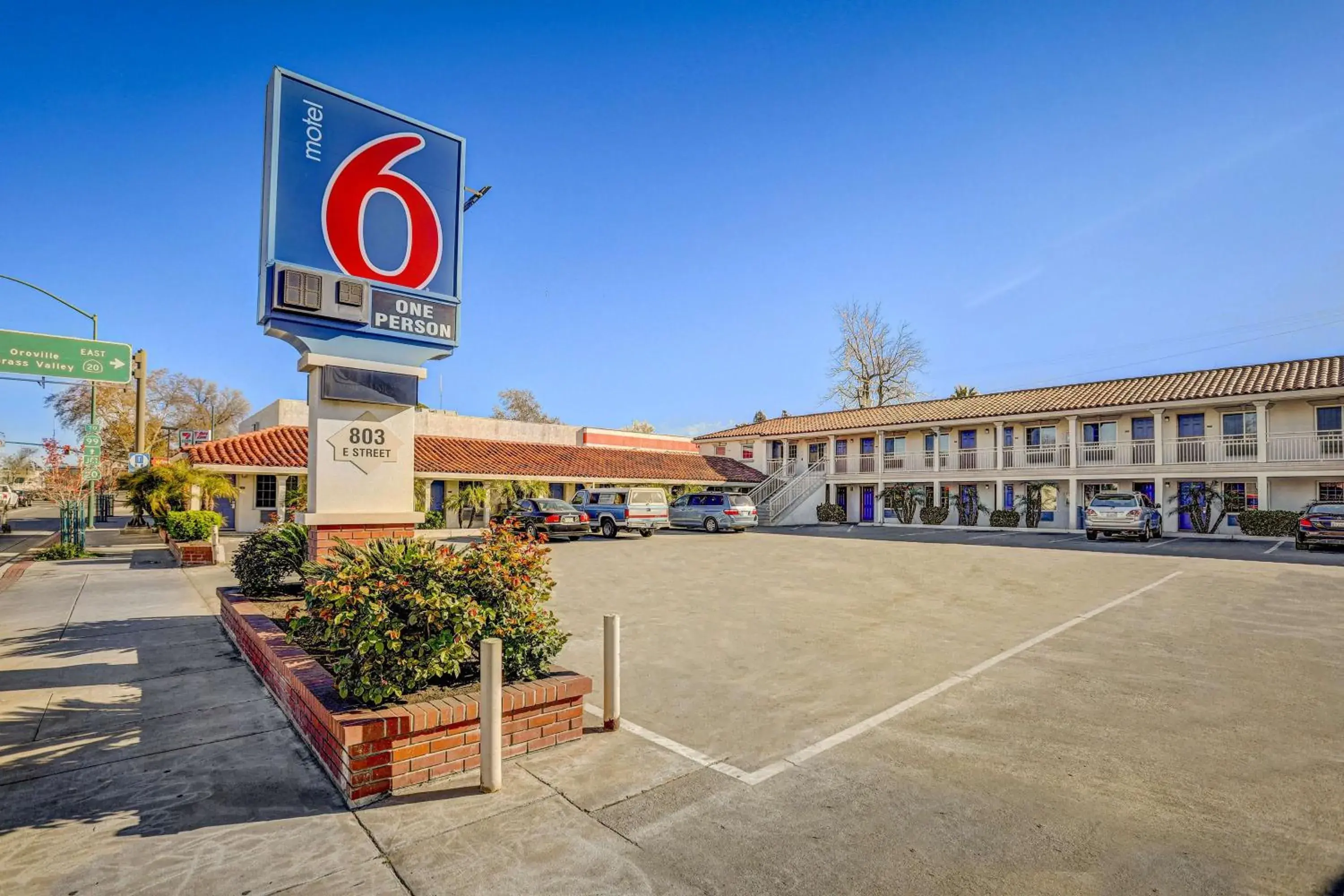 Property building in Motel 6-Marysville, CA