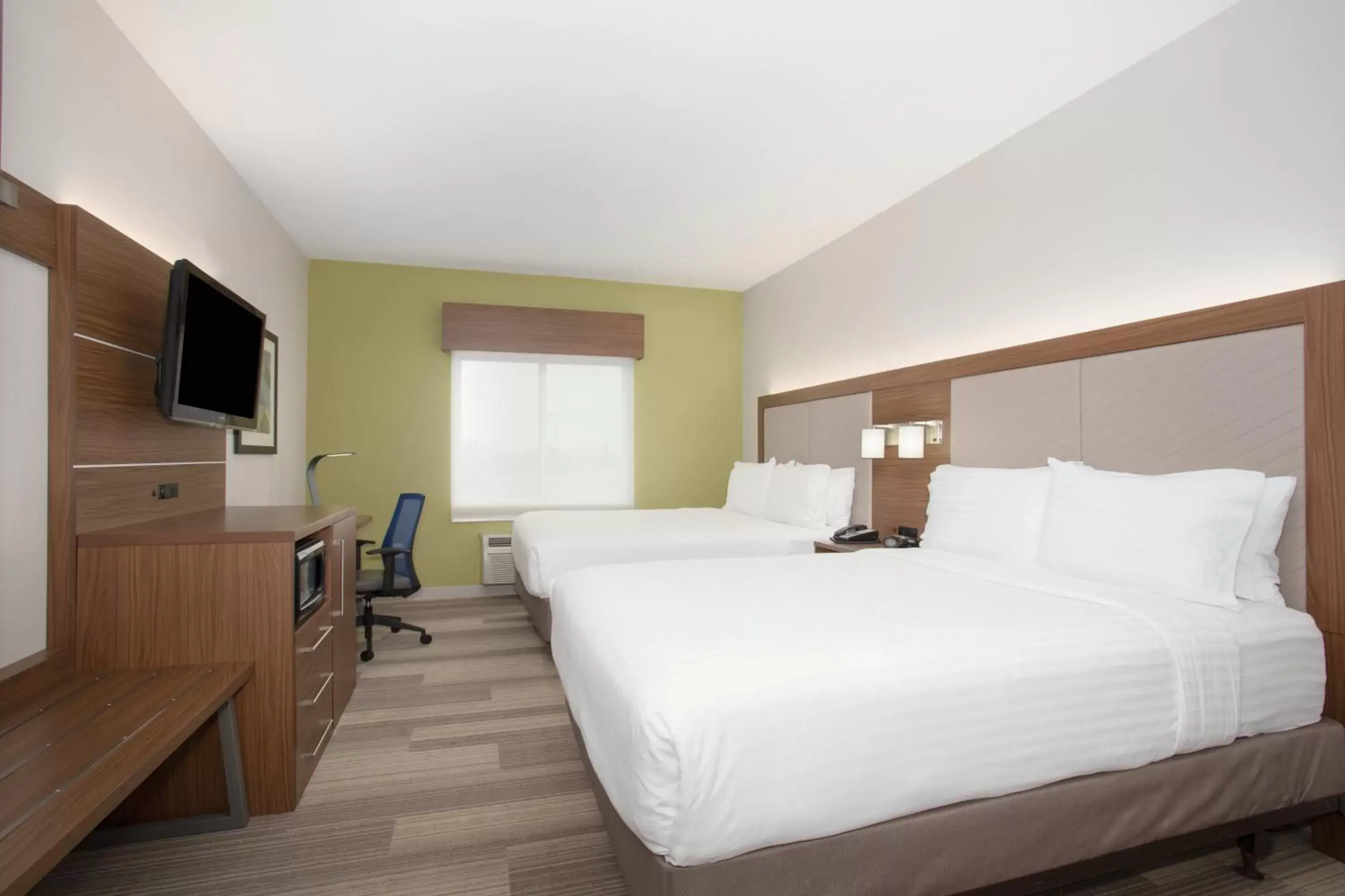 Photo of the whole room, Bed in Holiday Inn Express & Suites Amarillo, an IHG Hotel