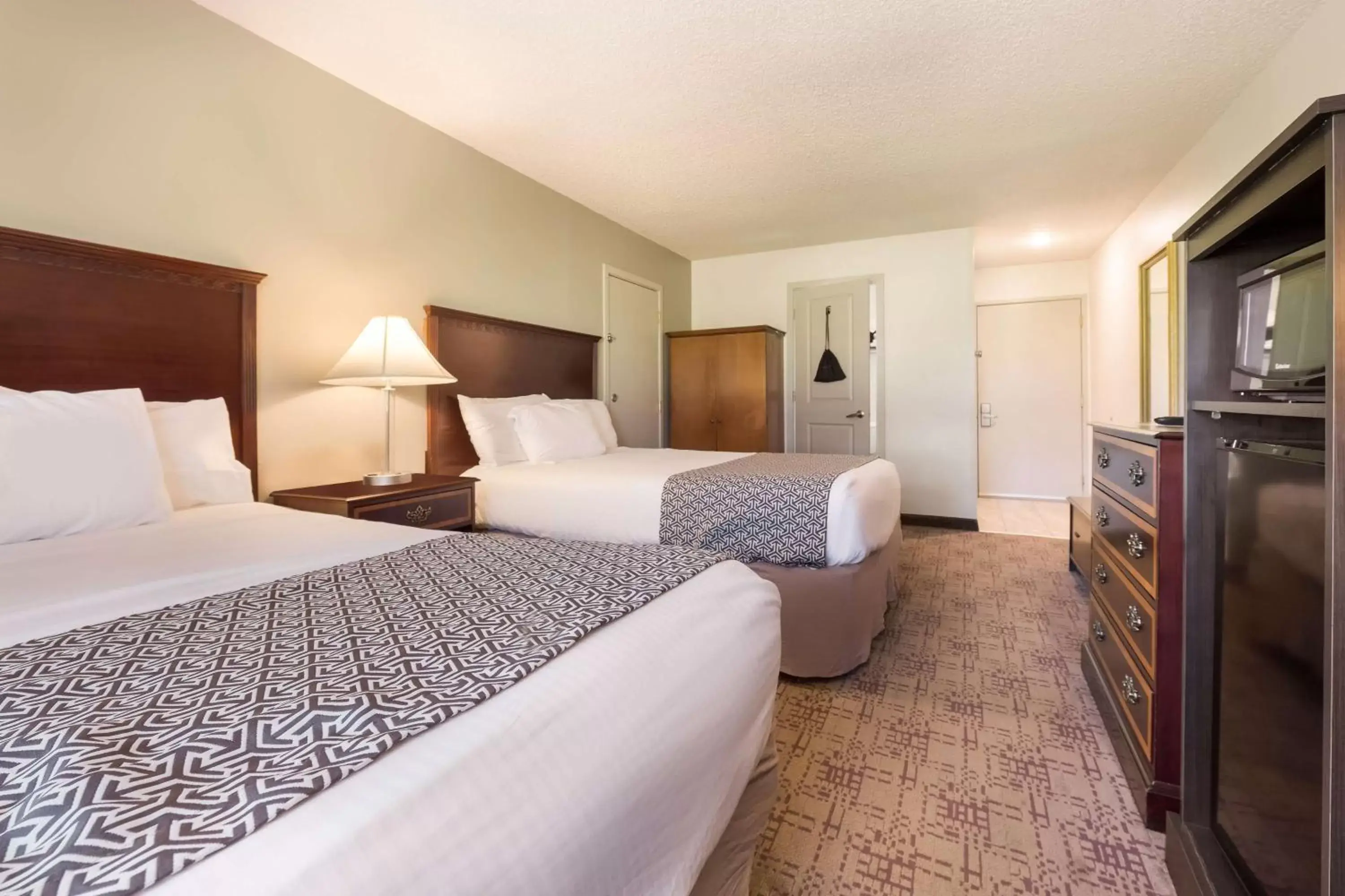 Bedroom, Bed in SureStay Hotel by Best Western Thomson Bedroom, Bed in SureStay Hotel by Best Western Thomson