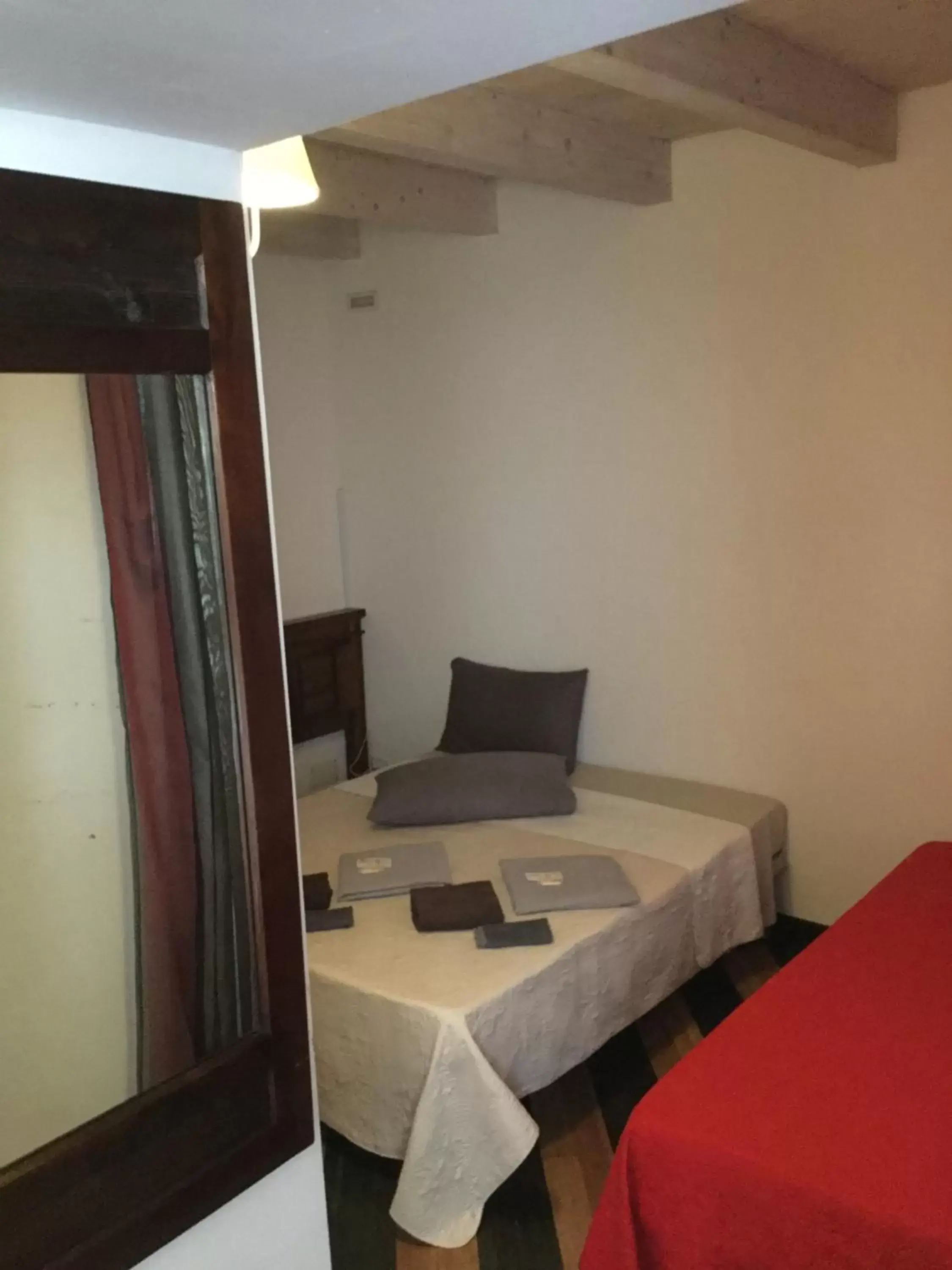 Budget Triple Room in La Portella