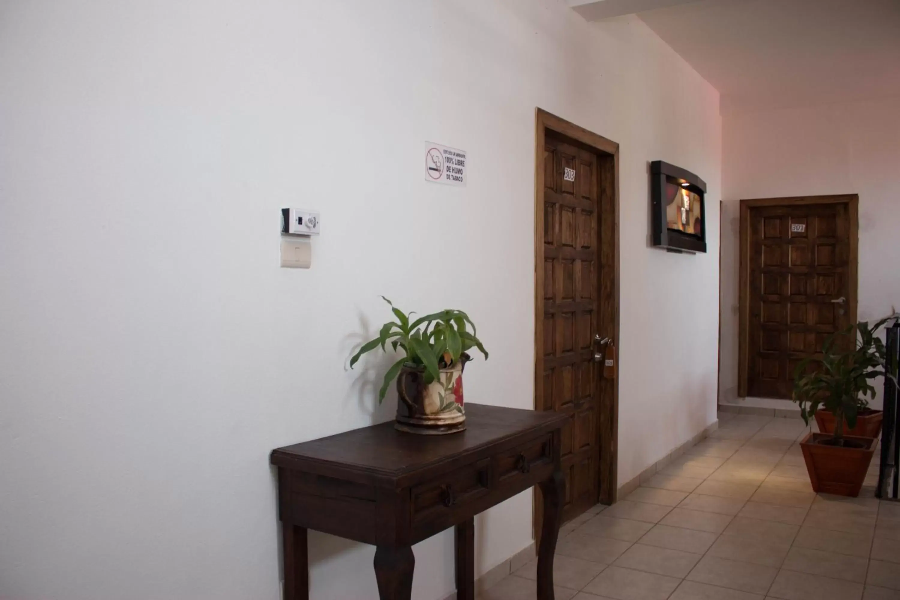 Living room, Dining Area in Hotel Cervantino