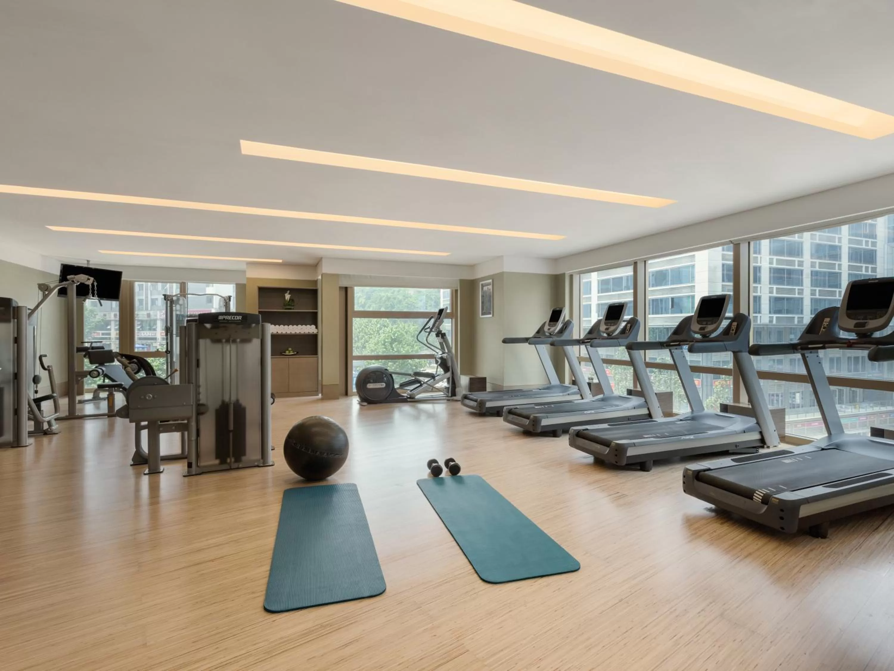 Fitness centre/facilities in Kempinski Hotel Chongqing - Complimentary 500ml Home-Brewed beer voucher upon check-in