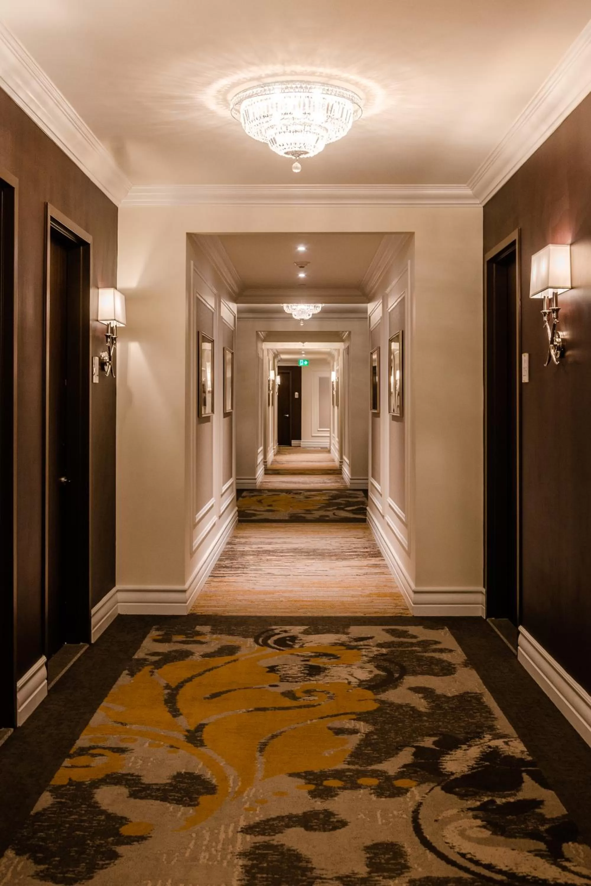 Lobby or reception in Hôtel Birks Montréal