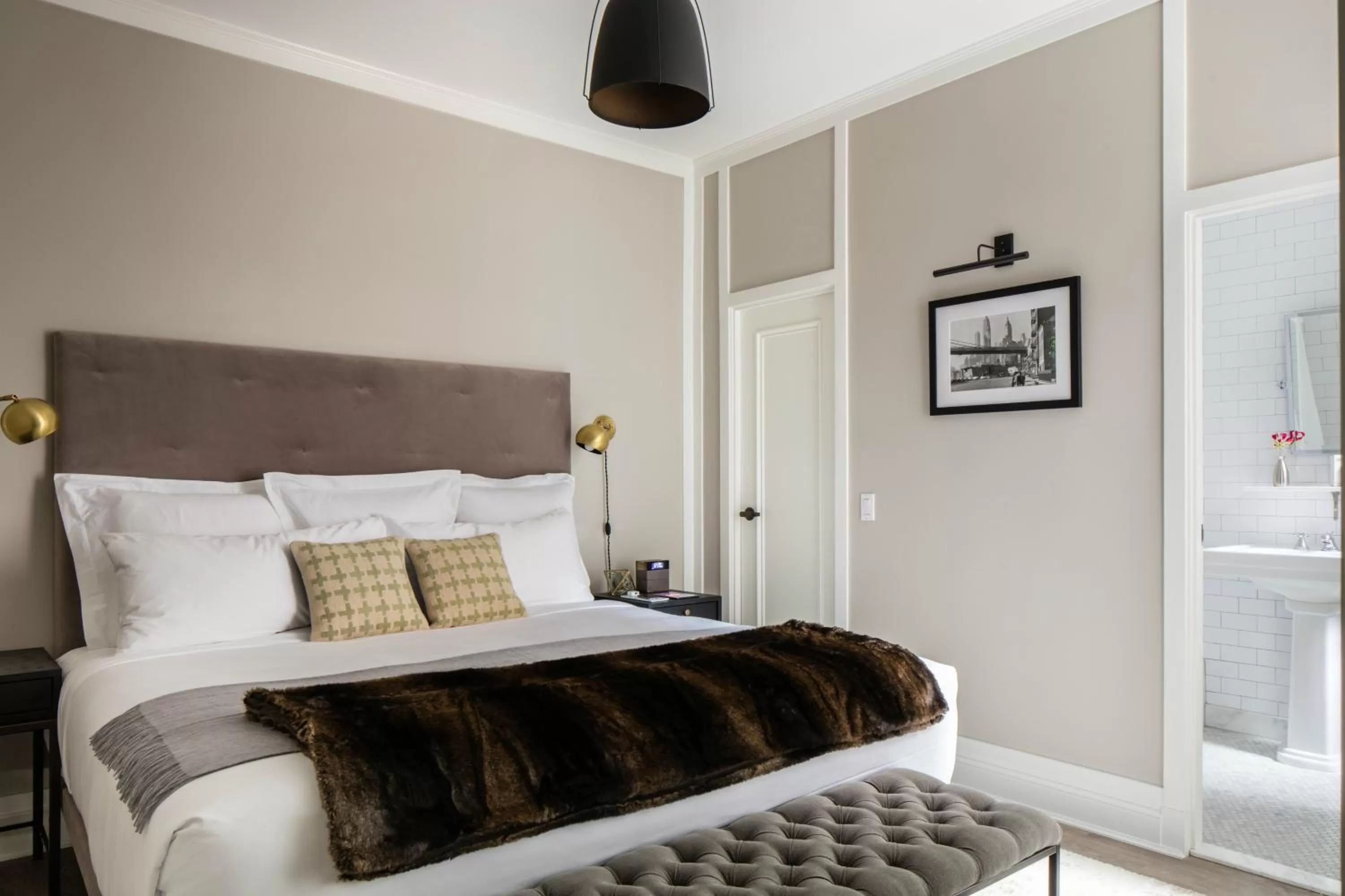 Photo of the whole room, Bed in HGU New York