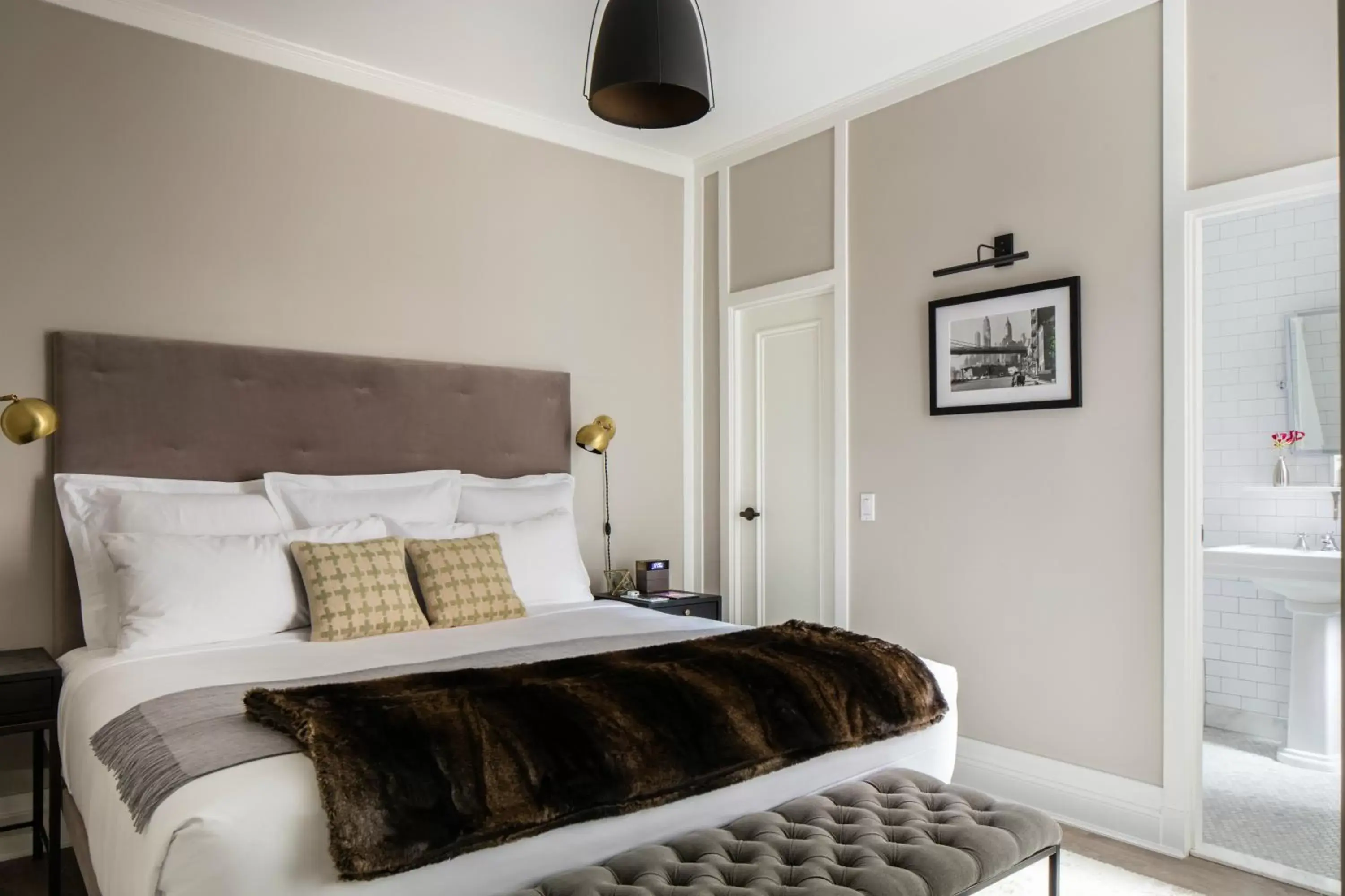 Photo of the whole room, Bed in HGU New York Photo of the whole room, Bed in HGU New York