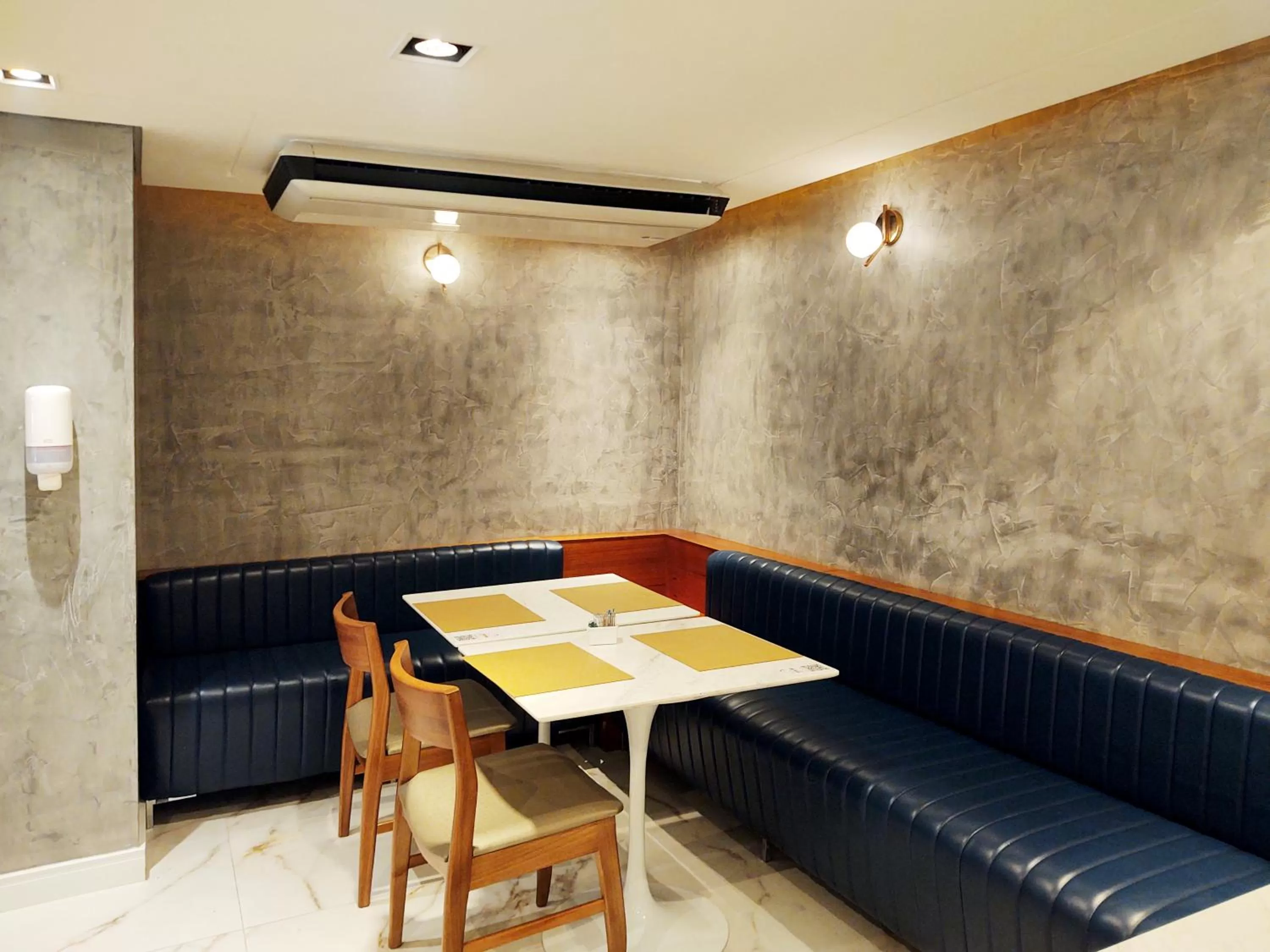 Restaurant/places to eat in Lets Idea Brasília Hotel