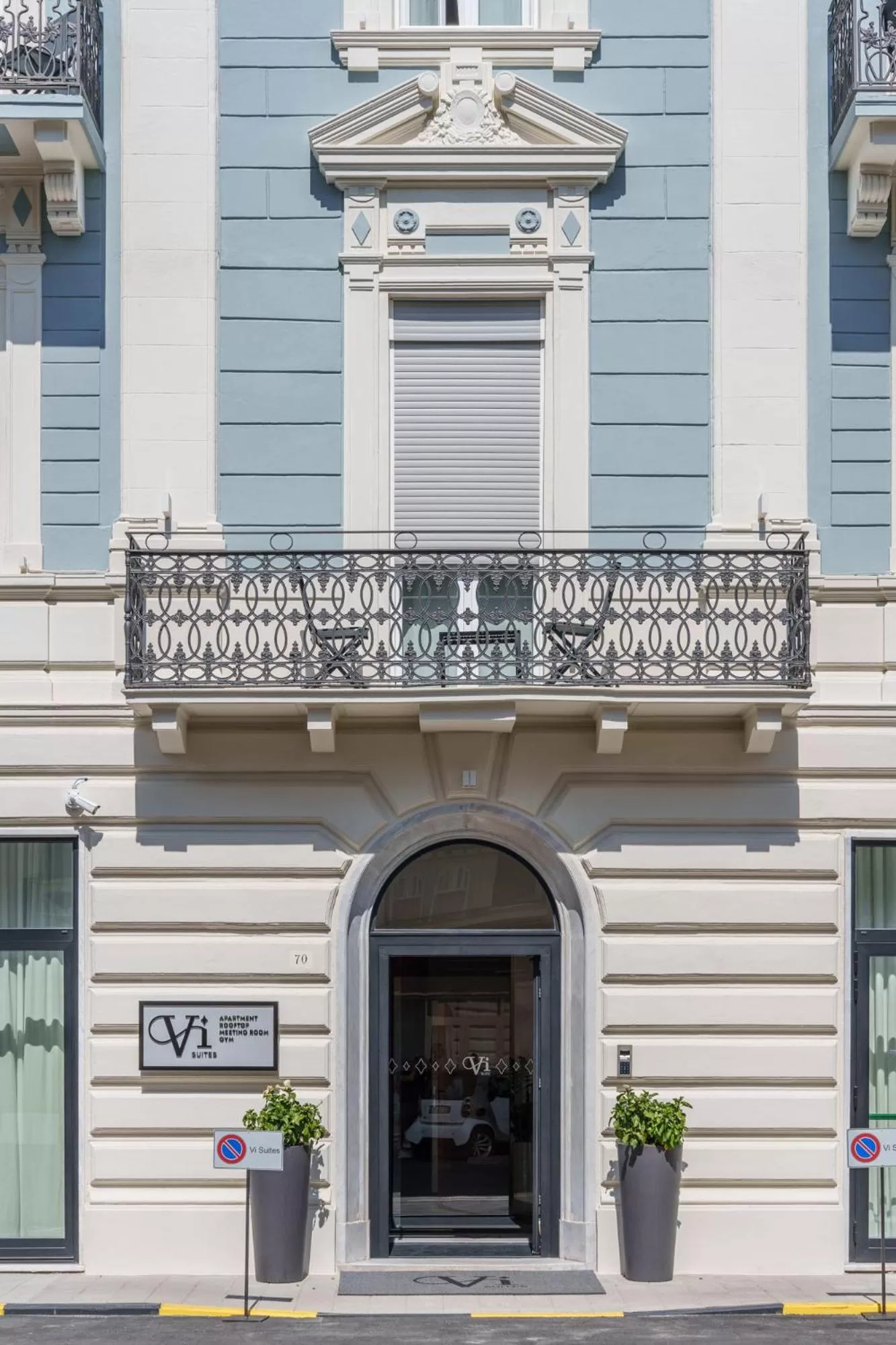 Facade/entrance in Vi Suites