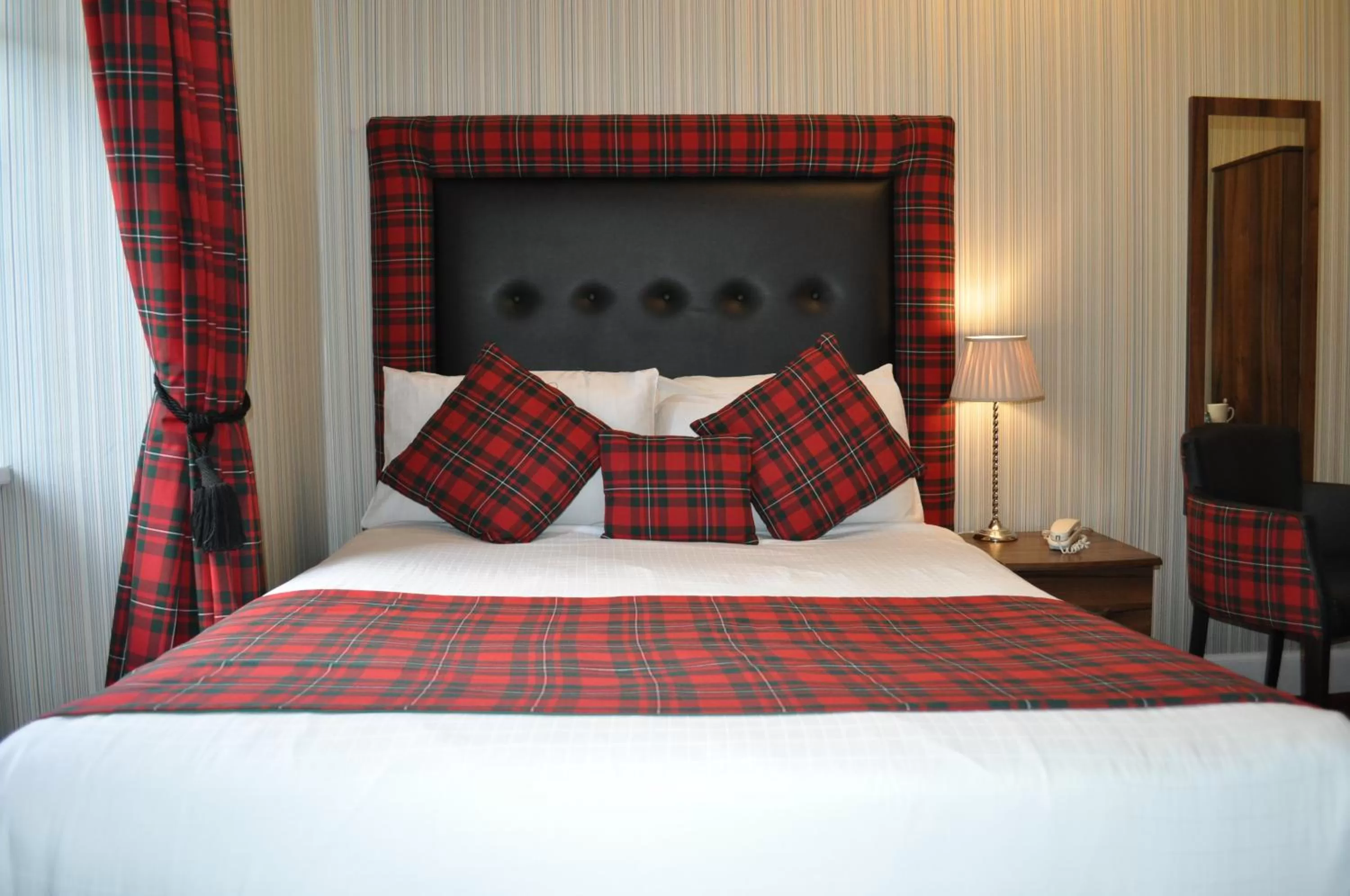 Other, Bed in Argyll Hotel