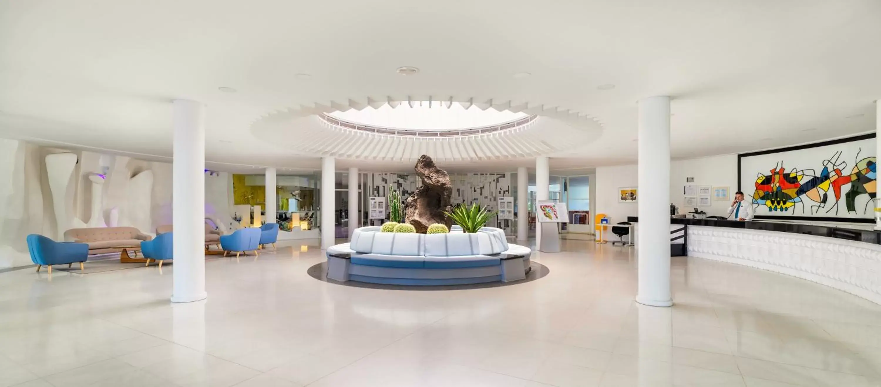 Lobby or reception in H10 Suites Lanzarote Gardens Lobby or reception in H10 Suites Lanzarote Gardens