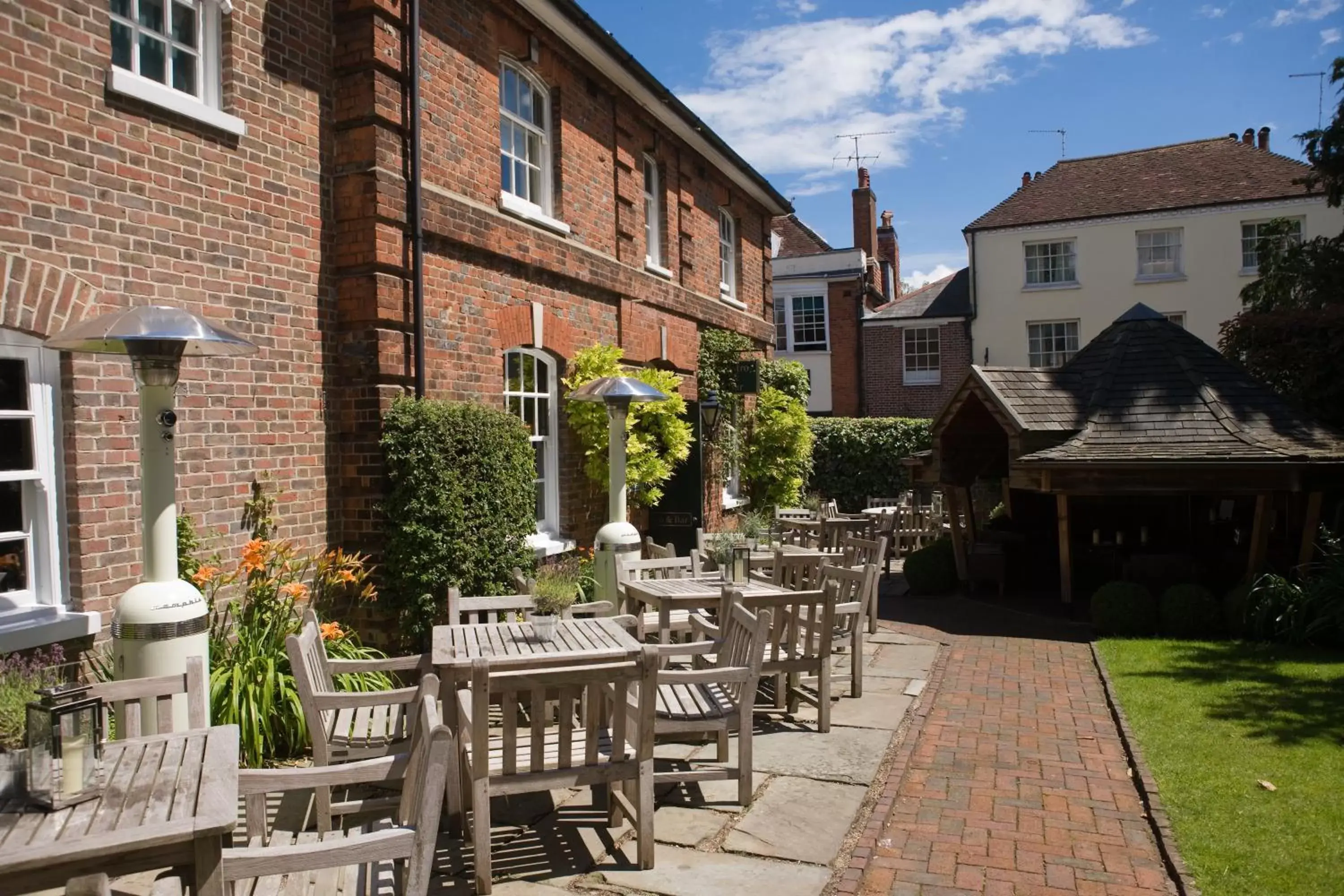 Patio, Restaurant/Places to Eat in Hotel du Vin Winchester