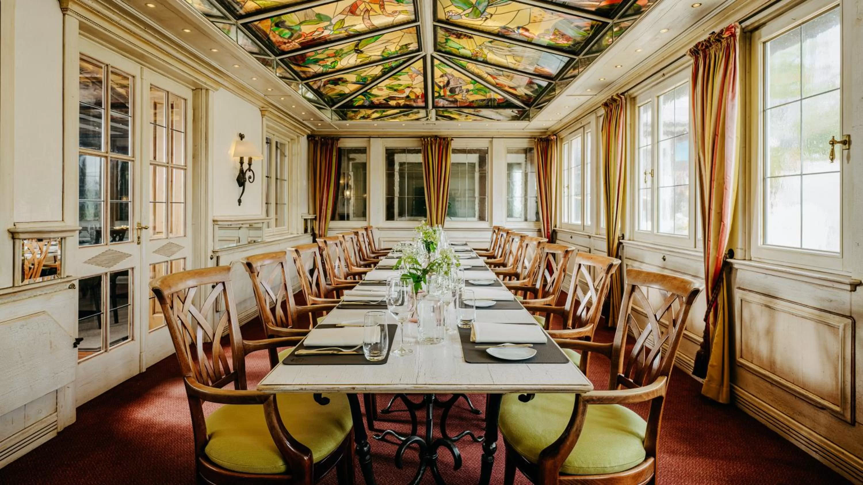 Restaurant/places to eat in Romantik Berghotel Astenkrone