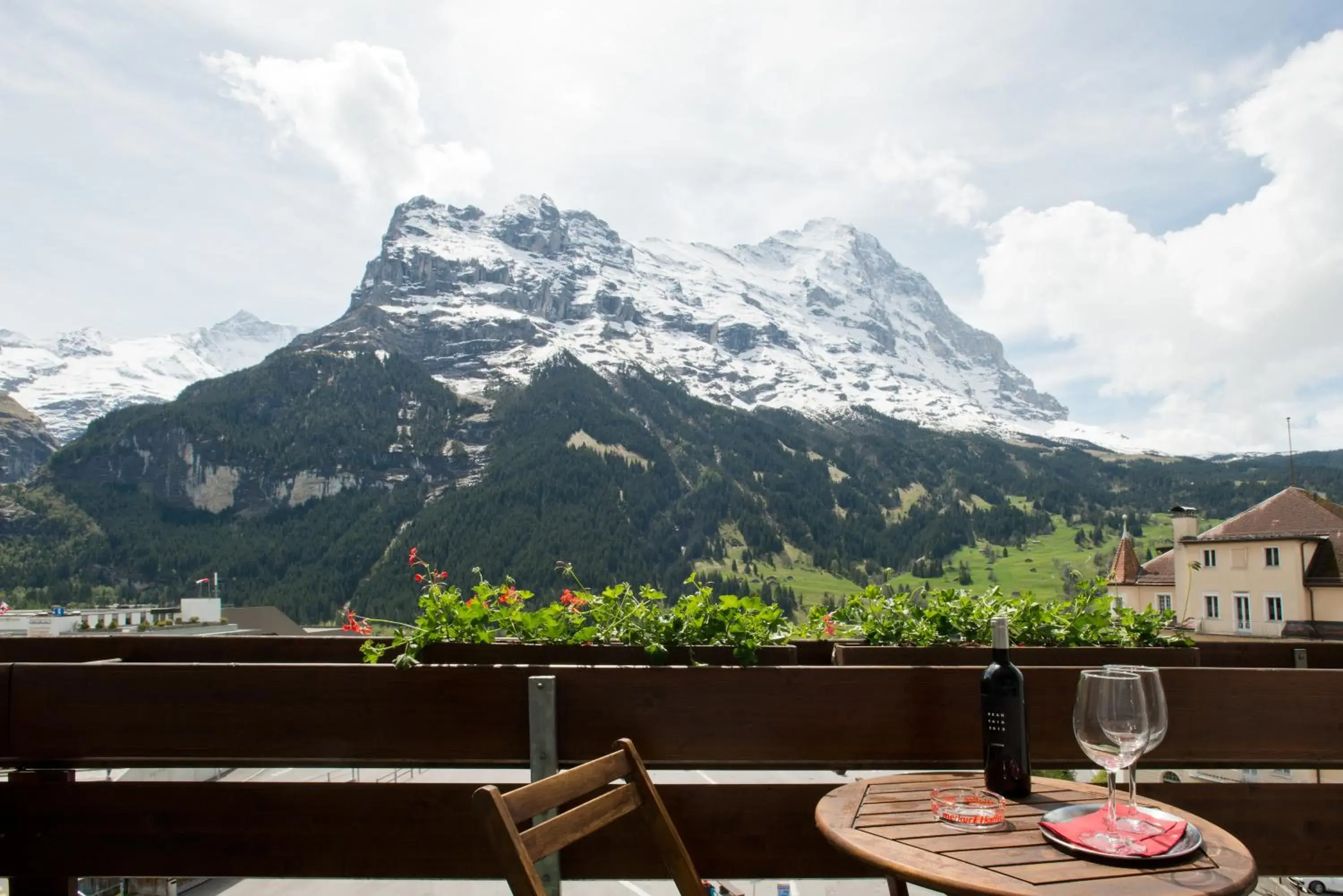 View (from property/room), Mountain View in Hotel Bernerhof Grindelwald