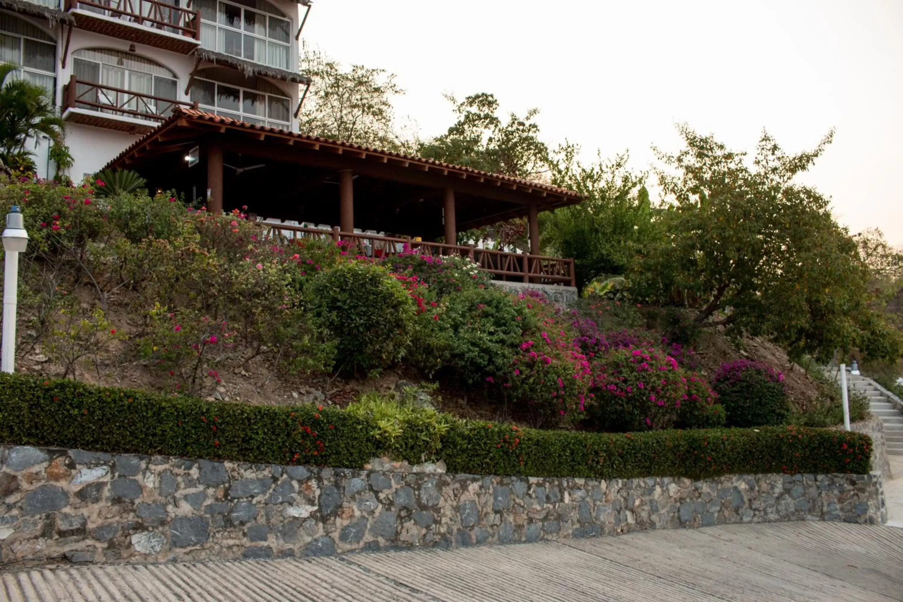 Garden, Property Building in Villas El Morro