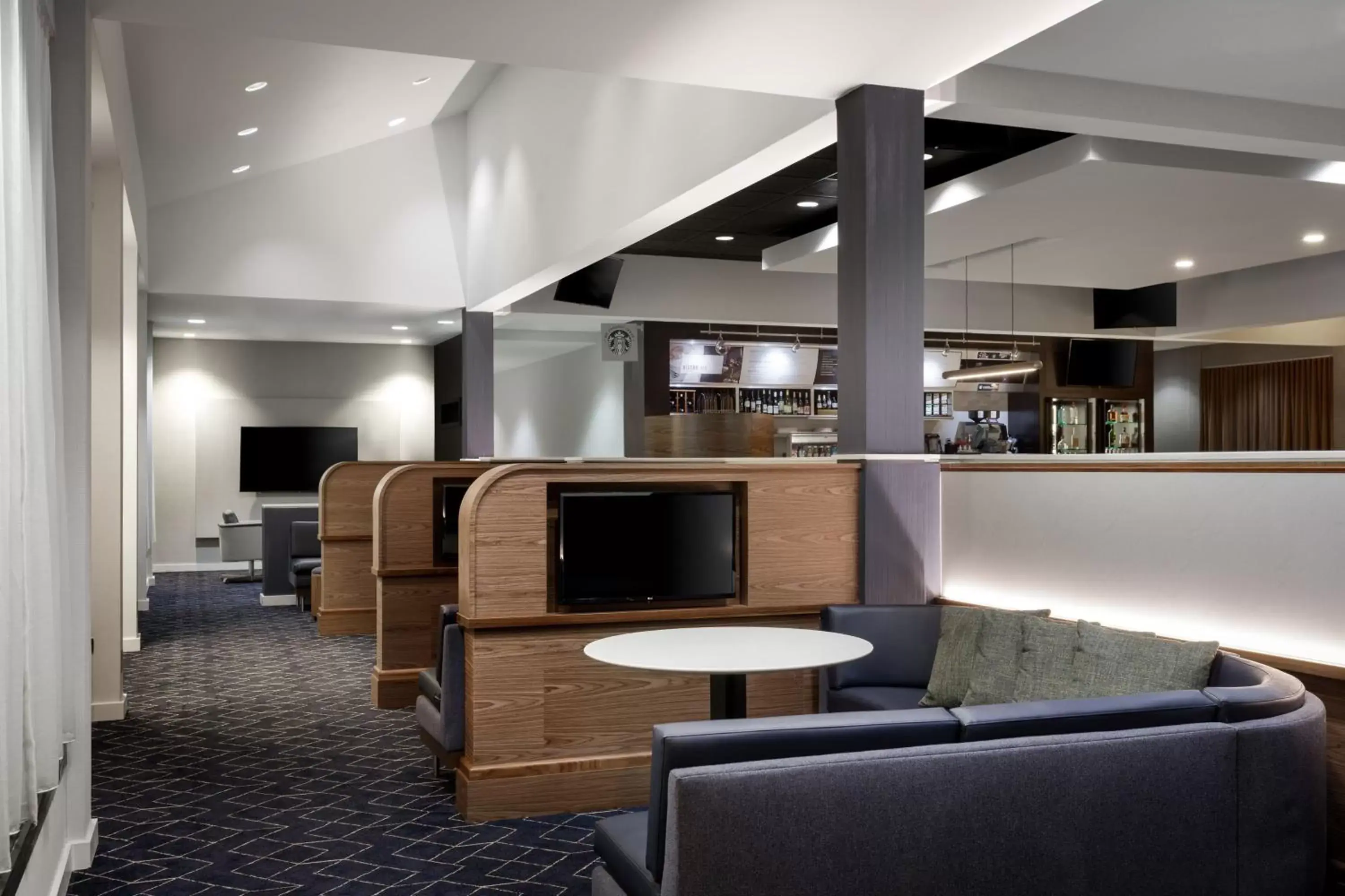 Lobby or reception, Lounge/Bar in Courtyard by Marriott Denver Central Park