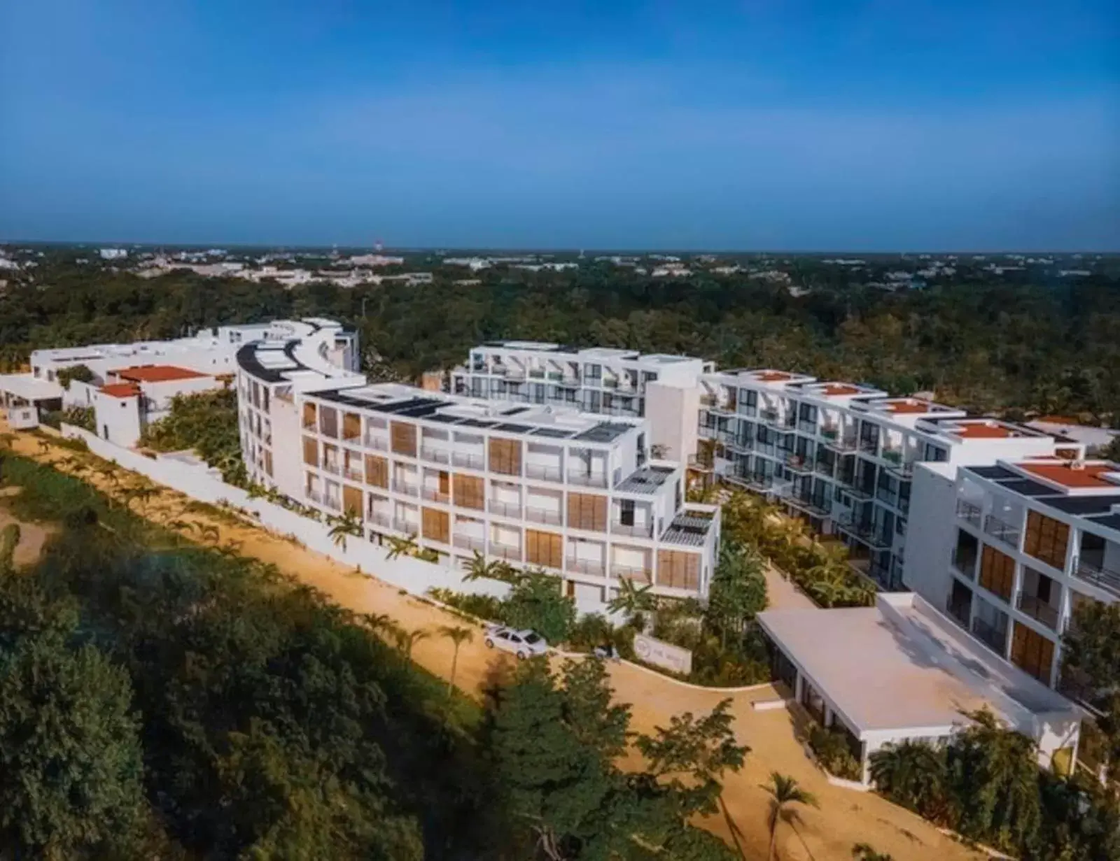 Property building, Bird's-eye View in The Waves Tulum