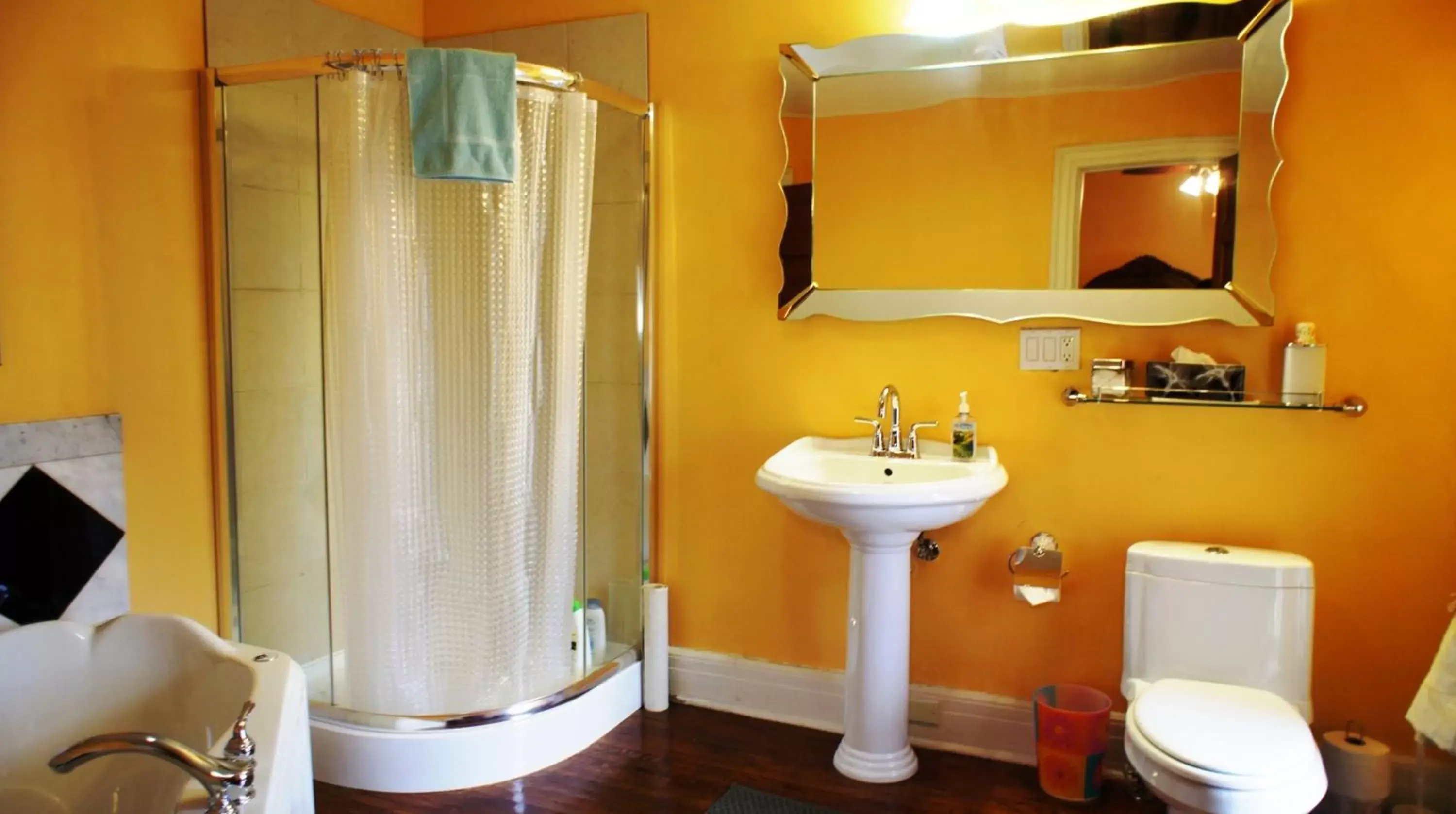 Bathroom in A Moment in Time Bed and Breakfast