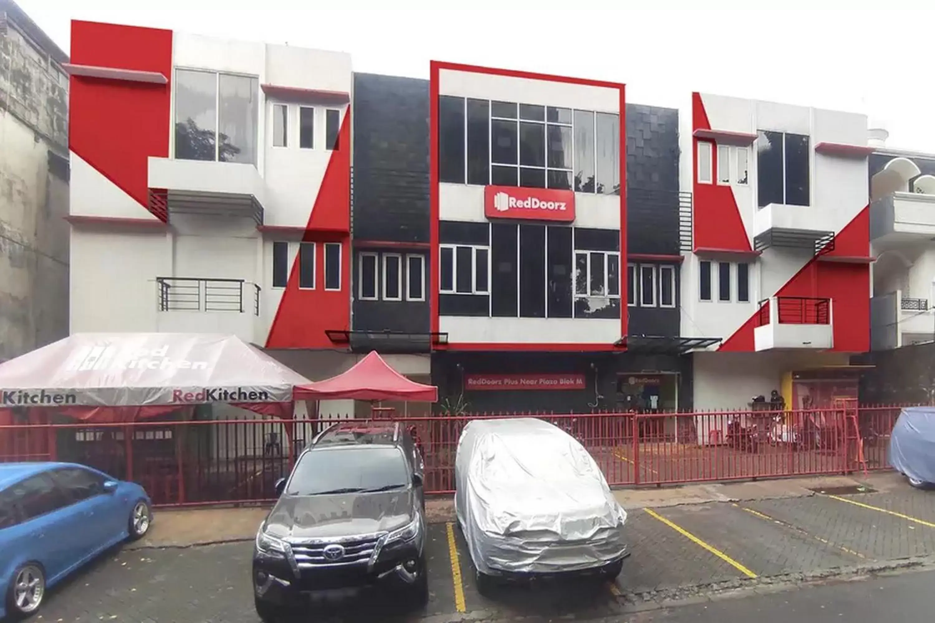 Property Building in RedDoorz Plus near Plaza Blok M