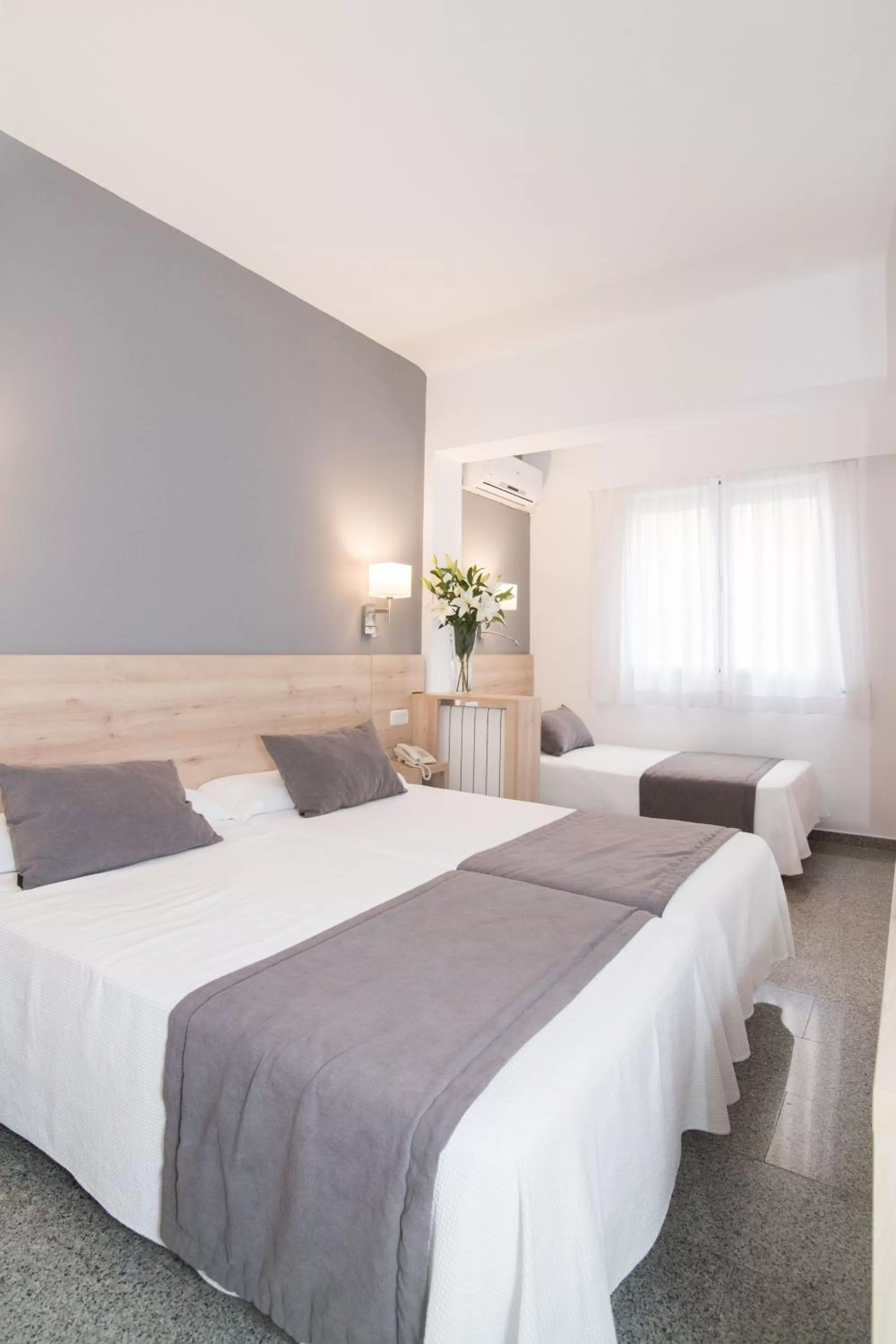 Photo of the whole room, Bed in Hotel Abelay