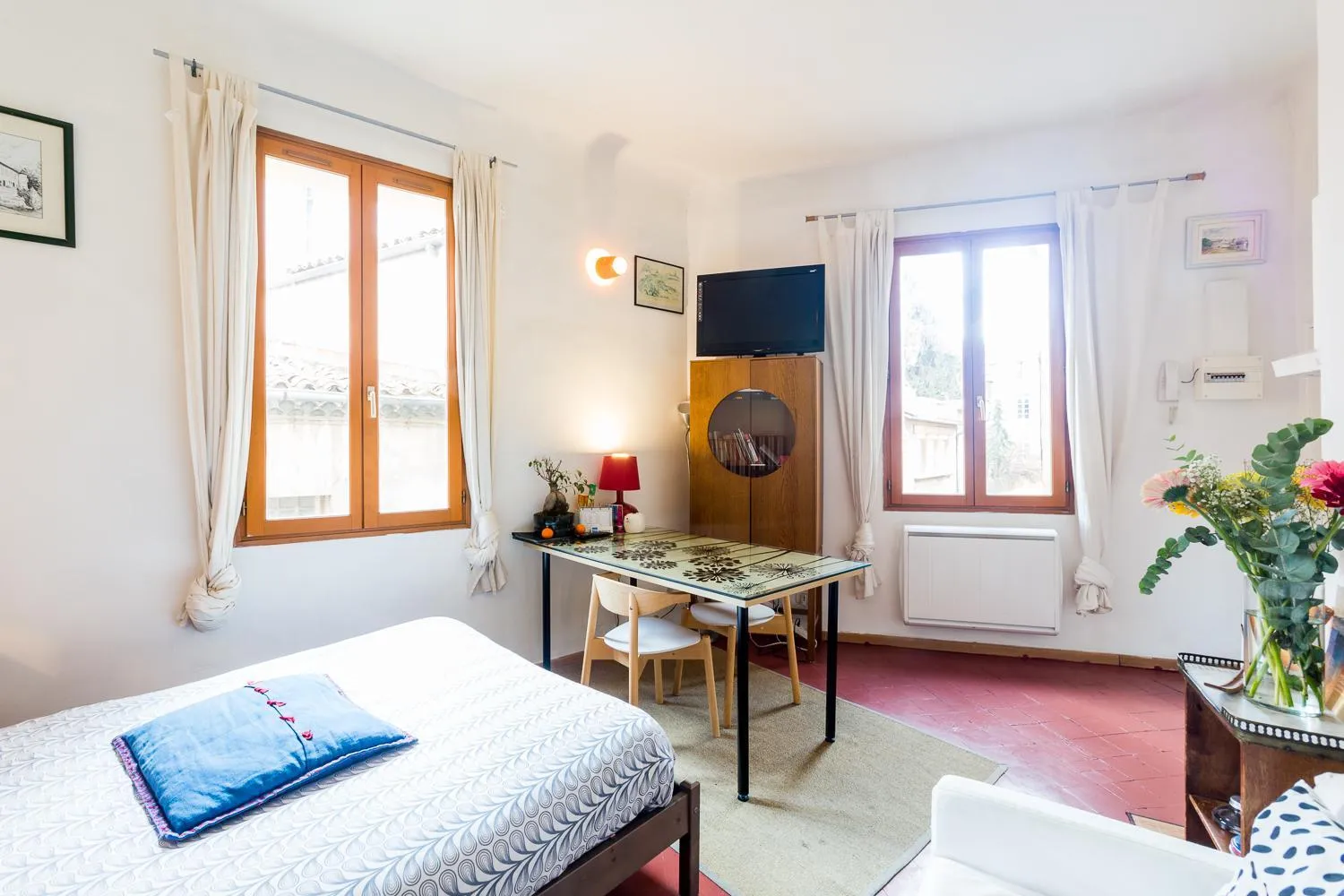 Nearby landmark in Precheurs Studios