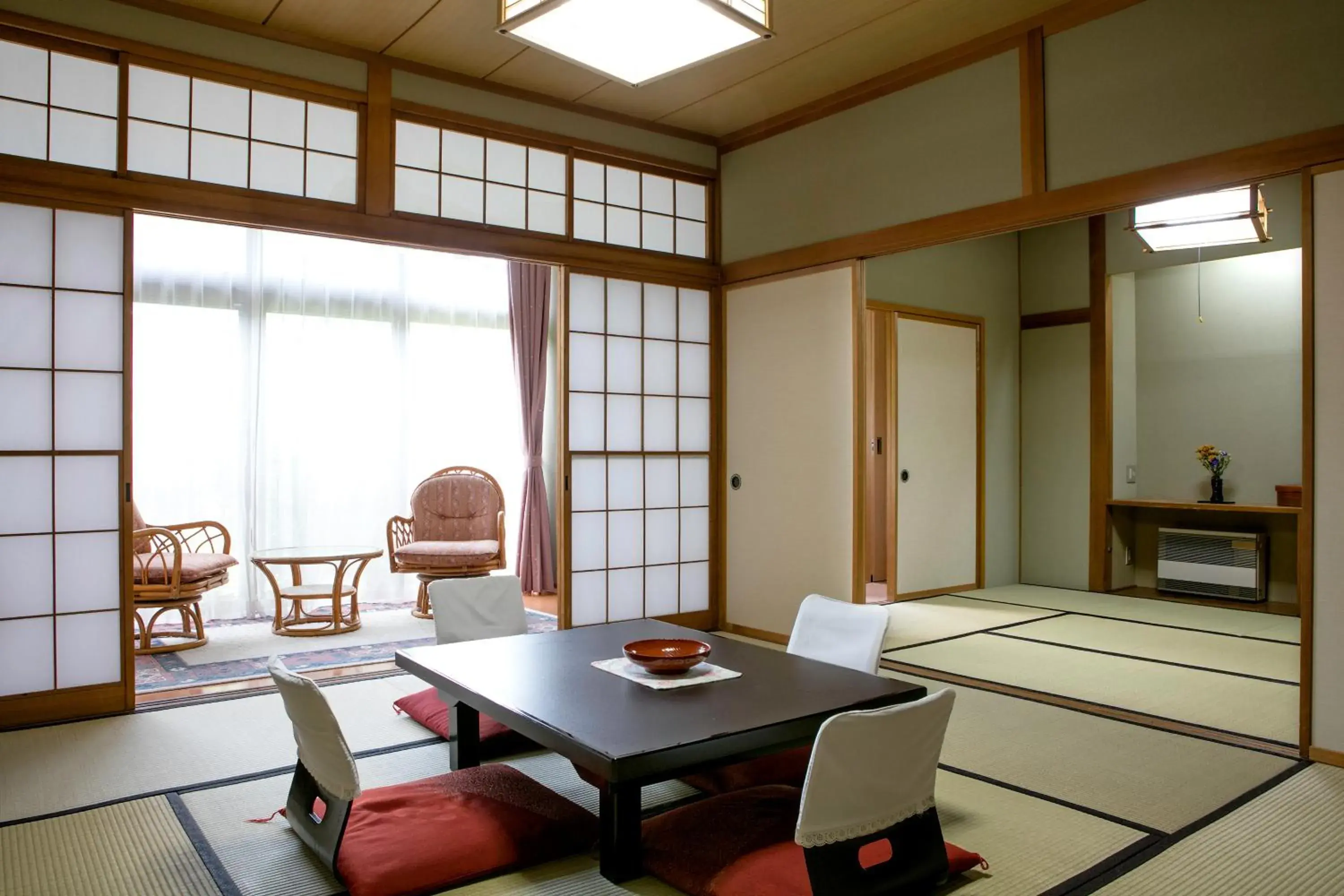 Photo of the whole room in Ryokan Warabino