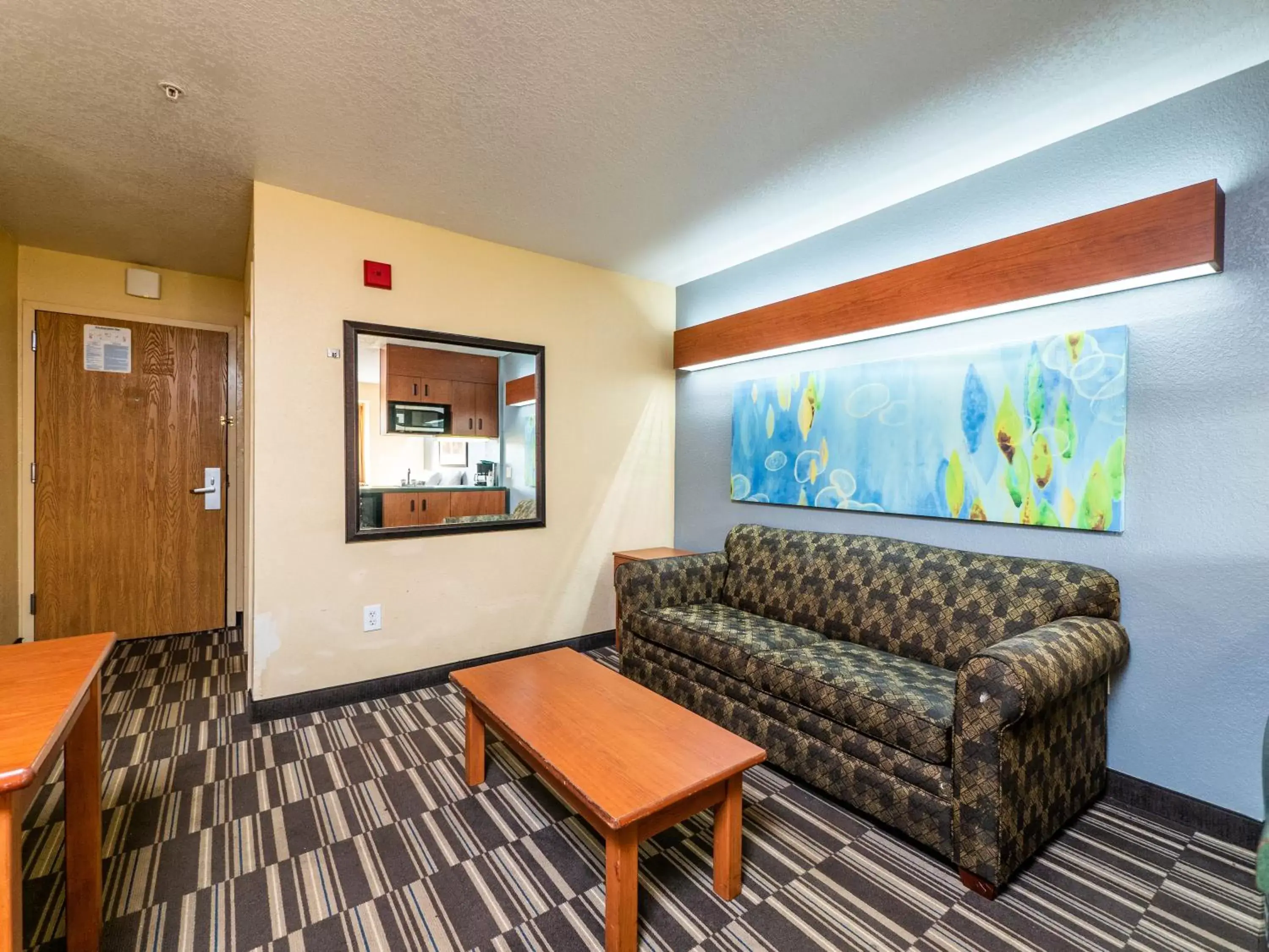 Living room, Seating Area in Microtel Inn and Suites Ocala