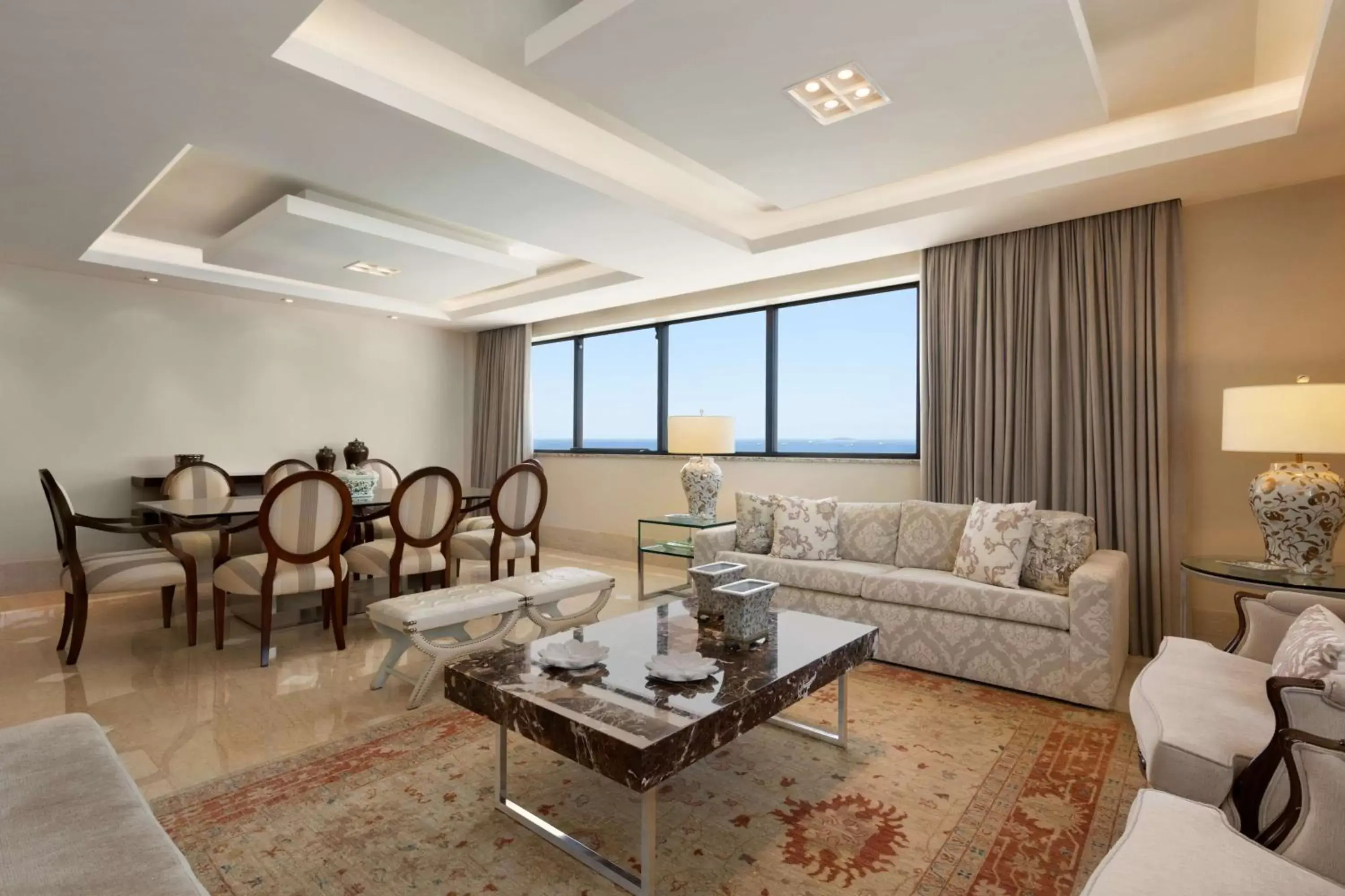 Living room, Seating Area in Hilton Copacabana Rio de Janeiro
