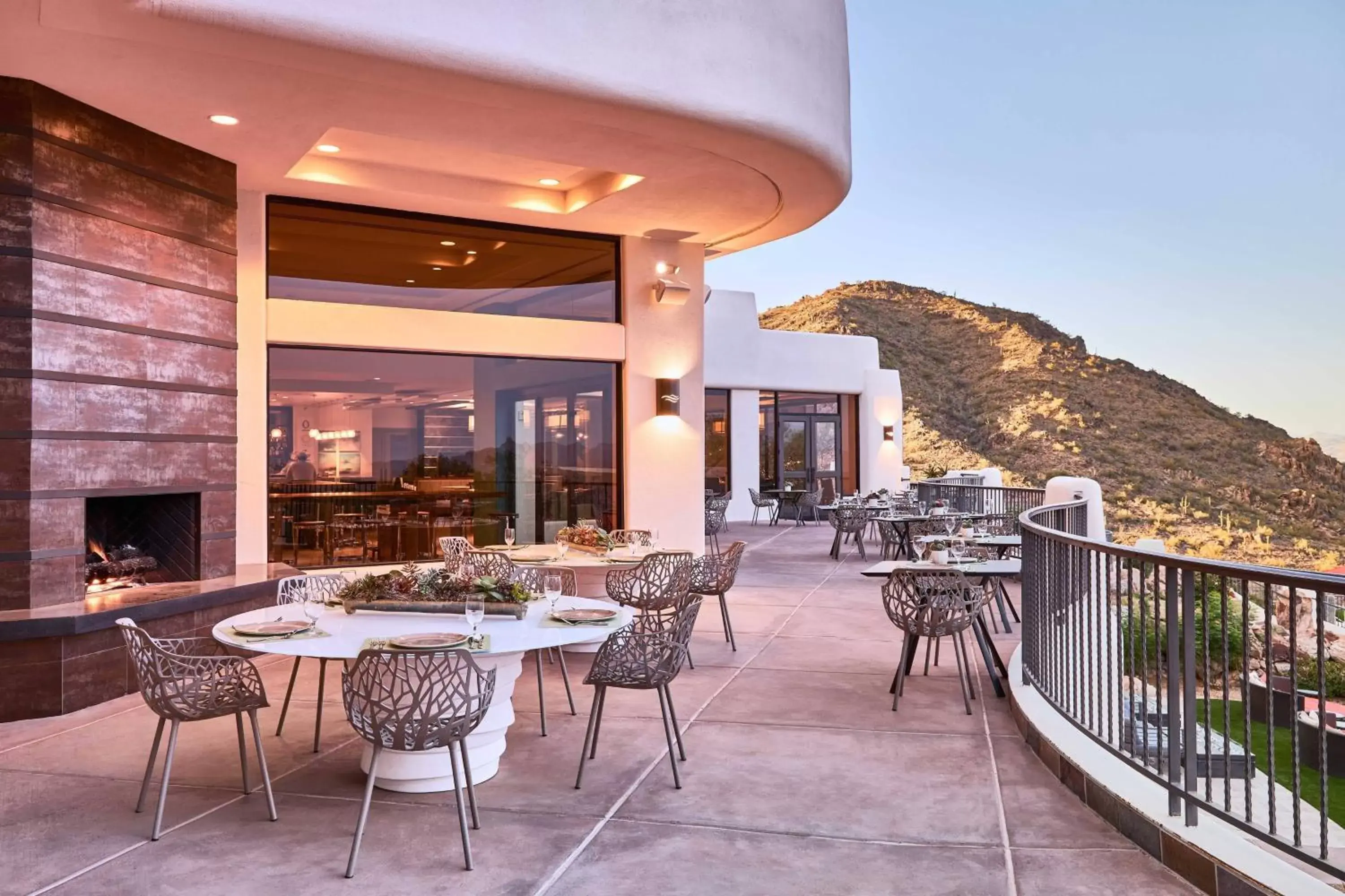 Restaurant/Places to Eat in ADERO Scottsdale Resort, Autograph Collection