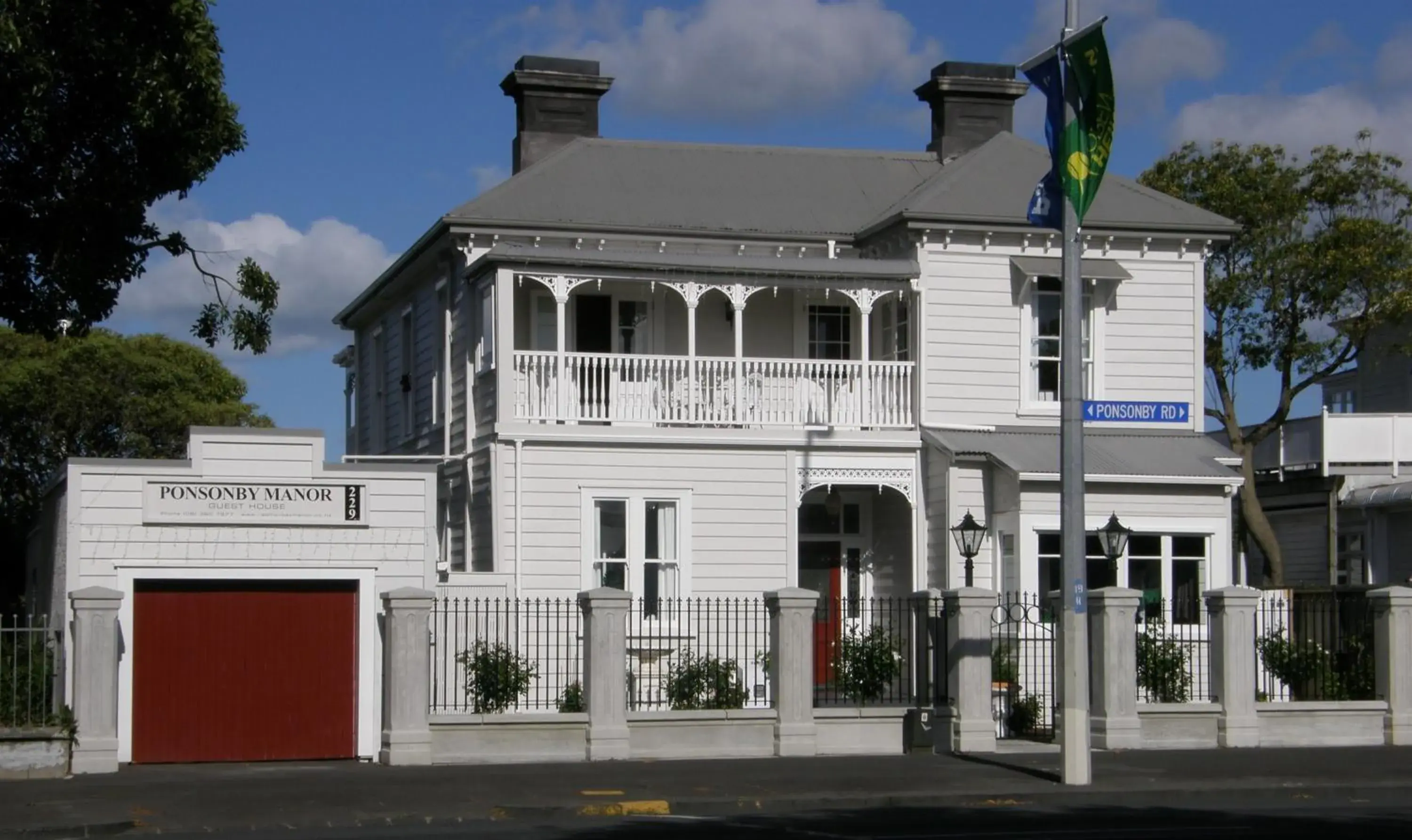 Property Building in Ponsonby Manor