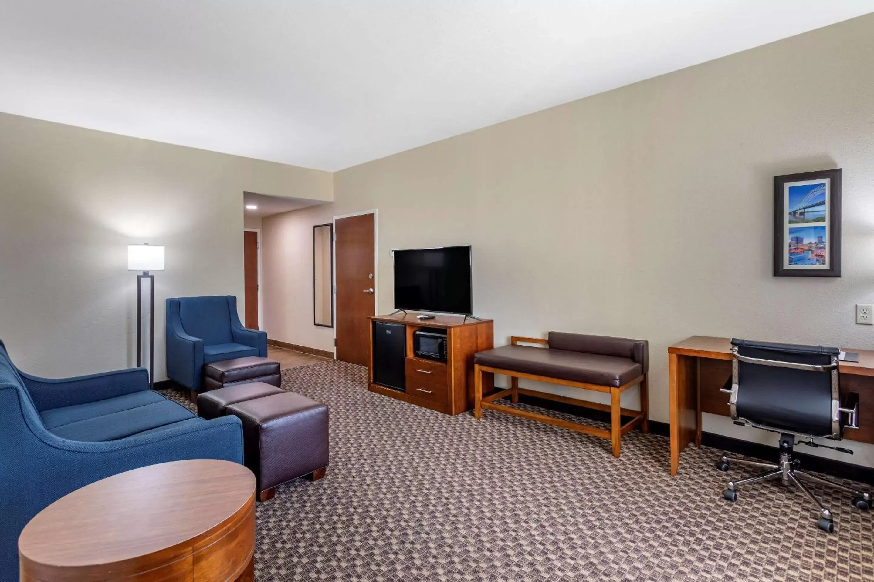 Photo of the whole room, Seating Area in Comfort Inn & Suites Atoka-Millington