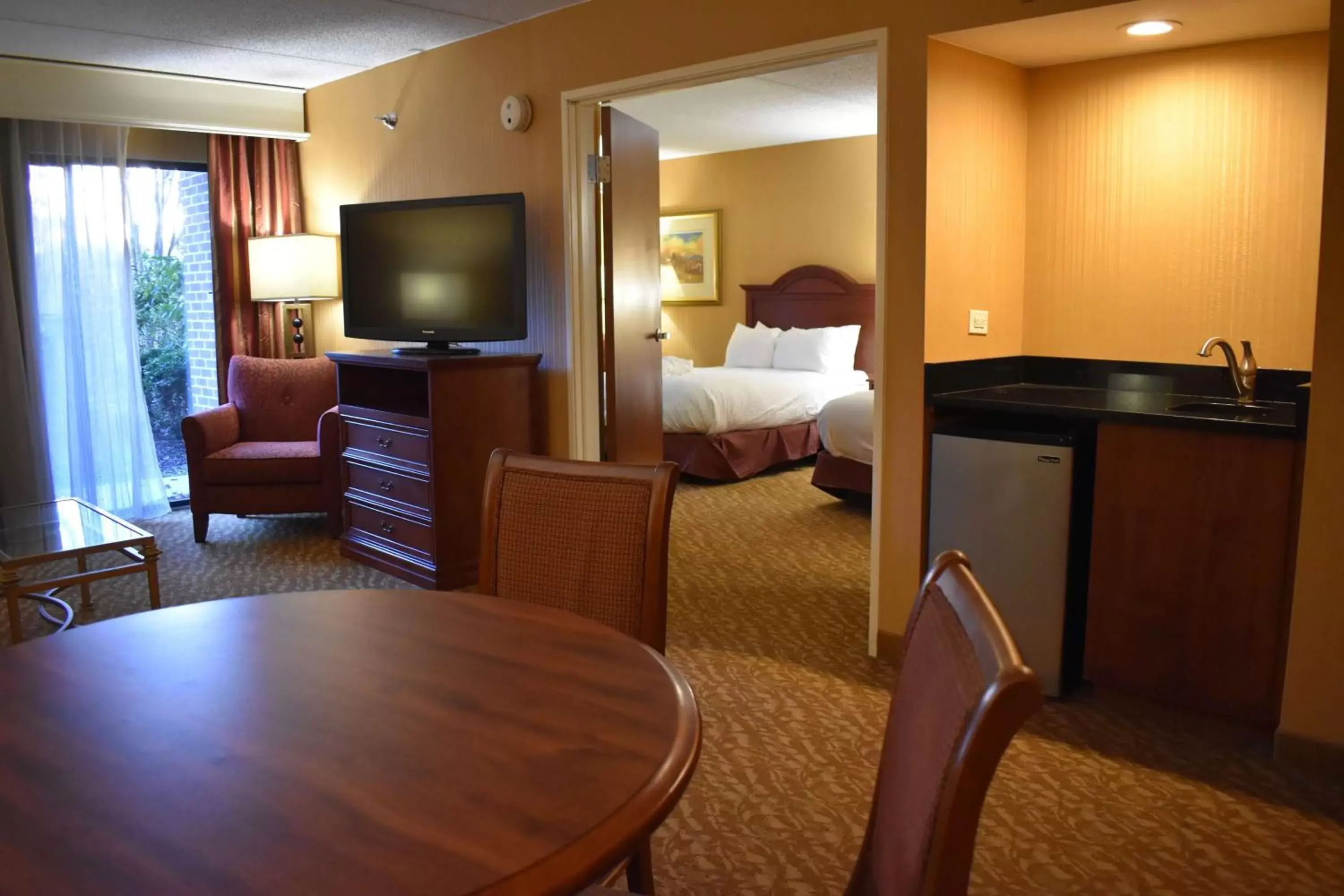 Photo of the whole room, TV/Entertainment Center in DoubleTree by Hilton Biltmore/Asheville