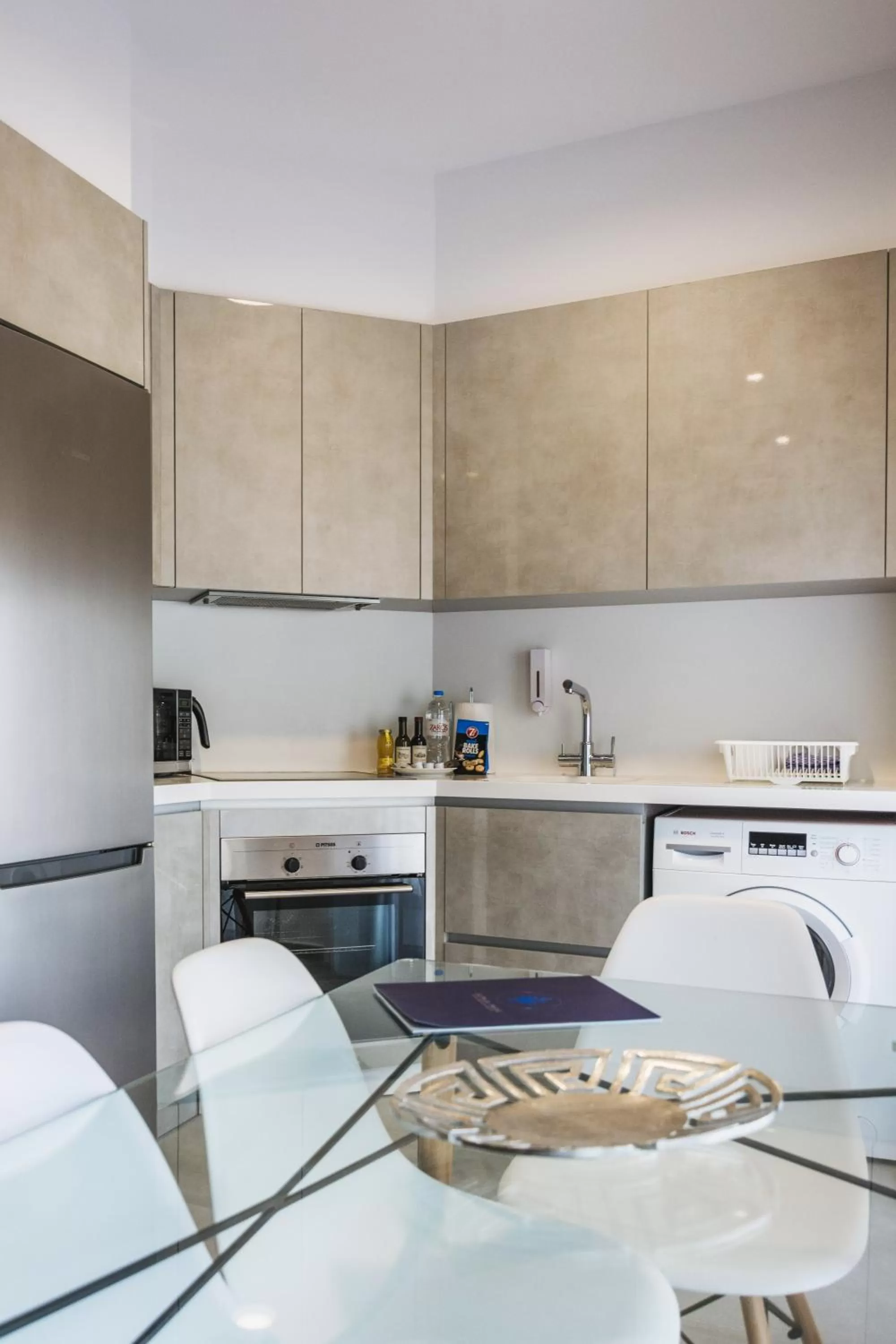 Kitchen or kitchenette in Elysia Park